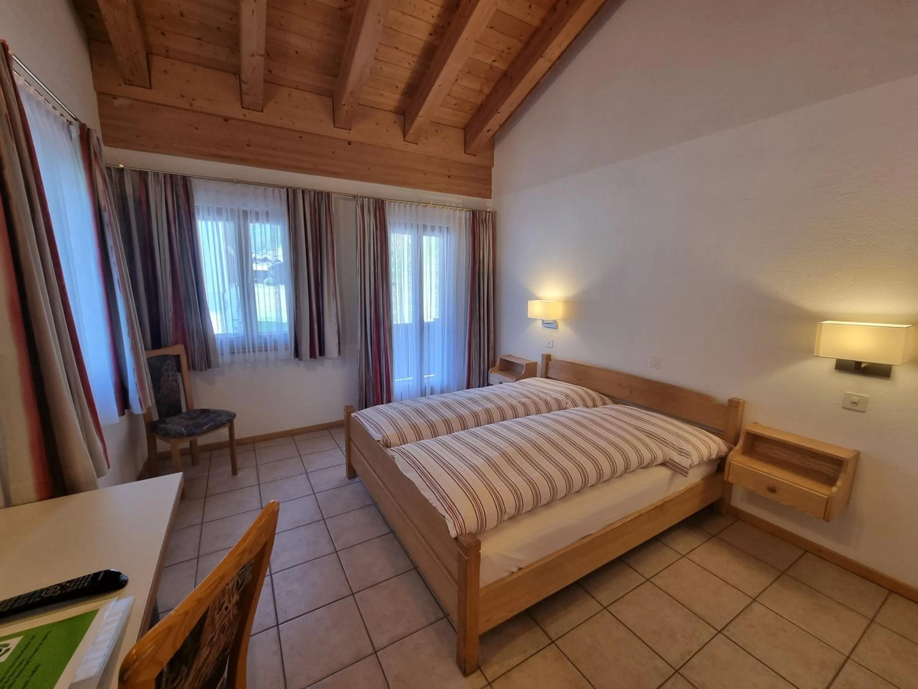 Photo of the whole room, Bed in Hotel Astoria