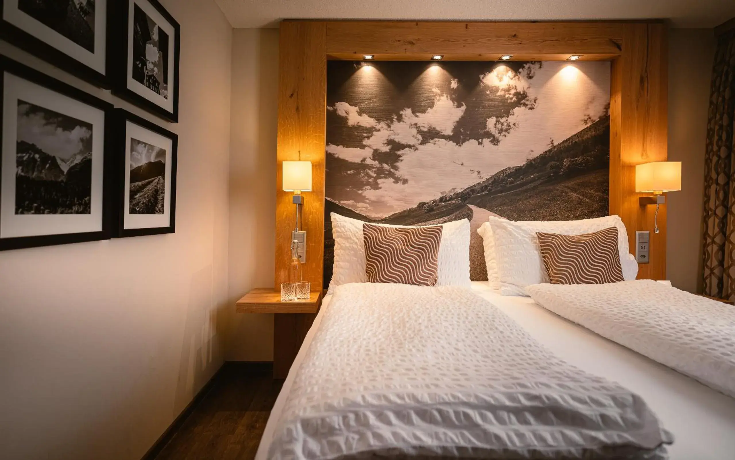 One-Bedroom Suite with Balcony in Hotel Landhaus One-Bedroom Suite with Balcony in Hotel Landhaus