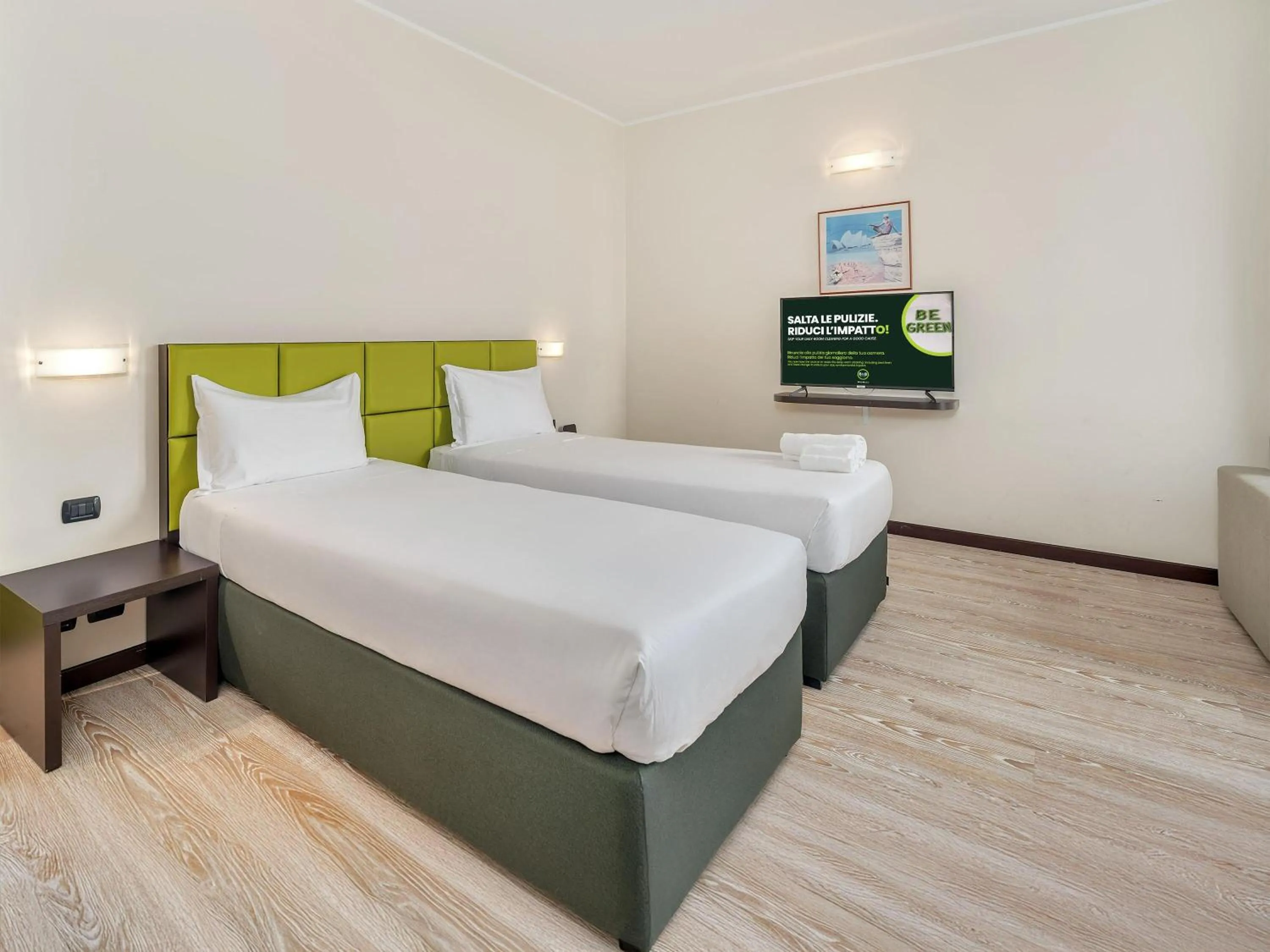 Photo of the whole room, Bed in B&B HOTEL Park Hotel Cassano