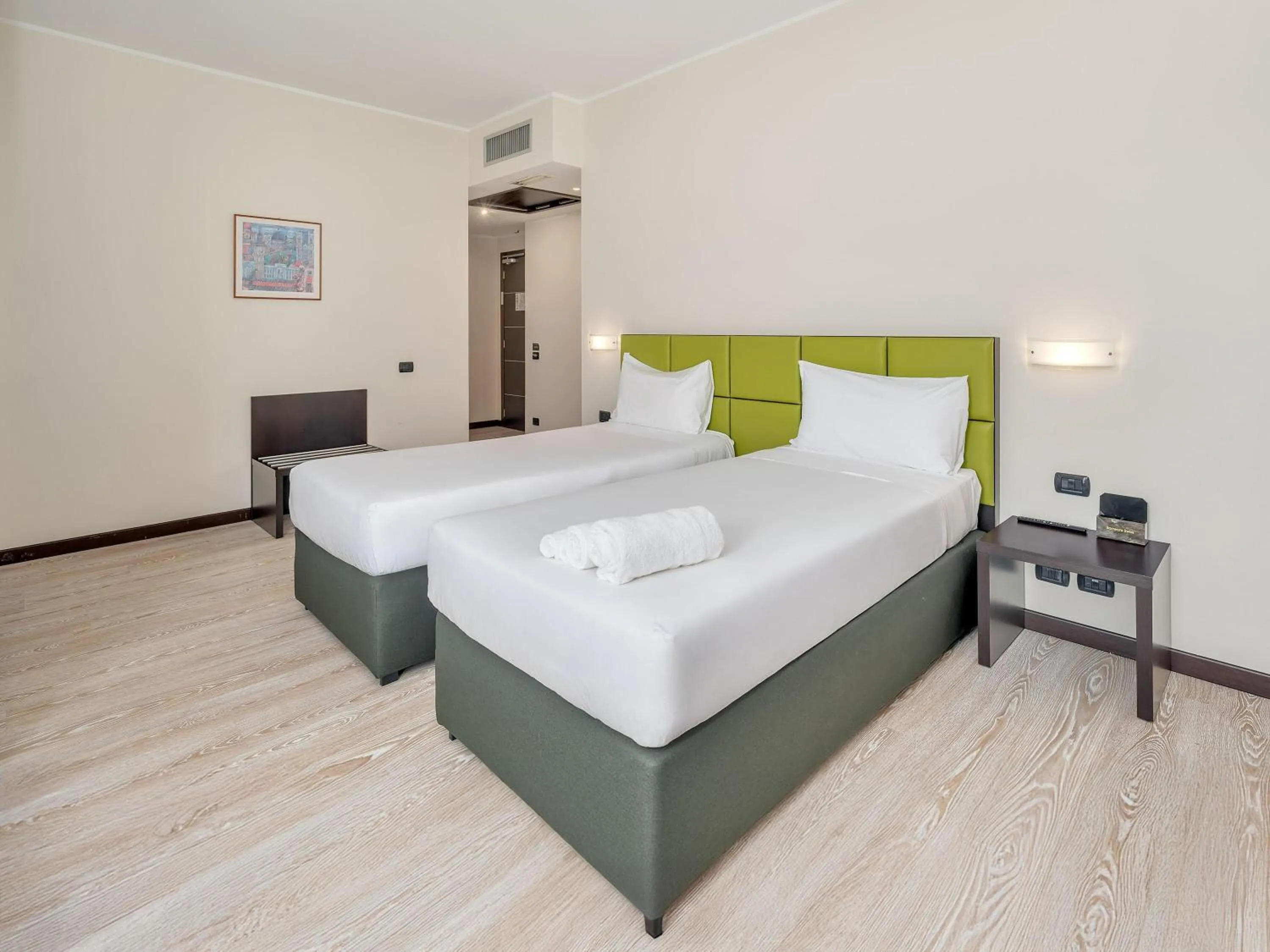 Photo of the whole room, Bed in B&B HOTEL Park Hotel Cassano