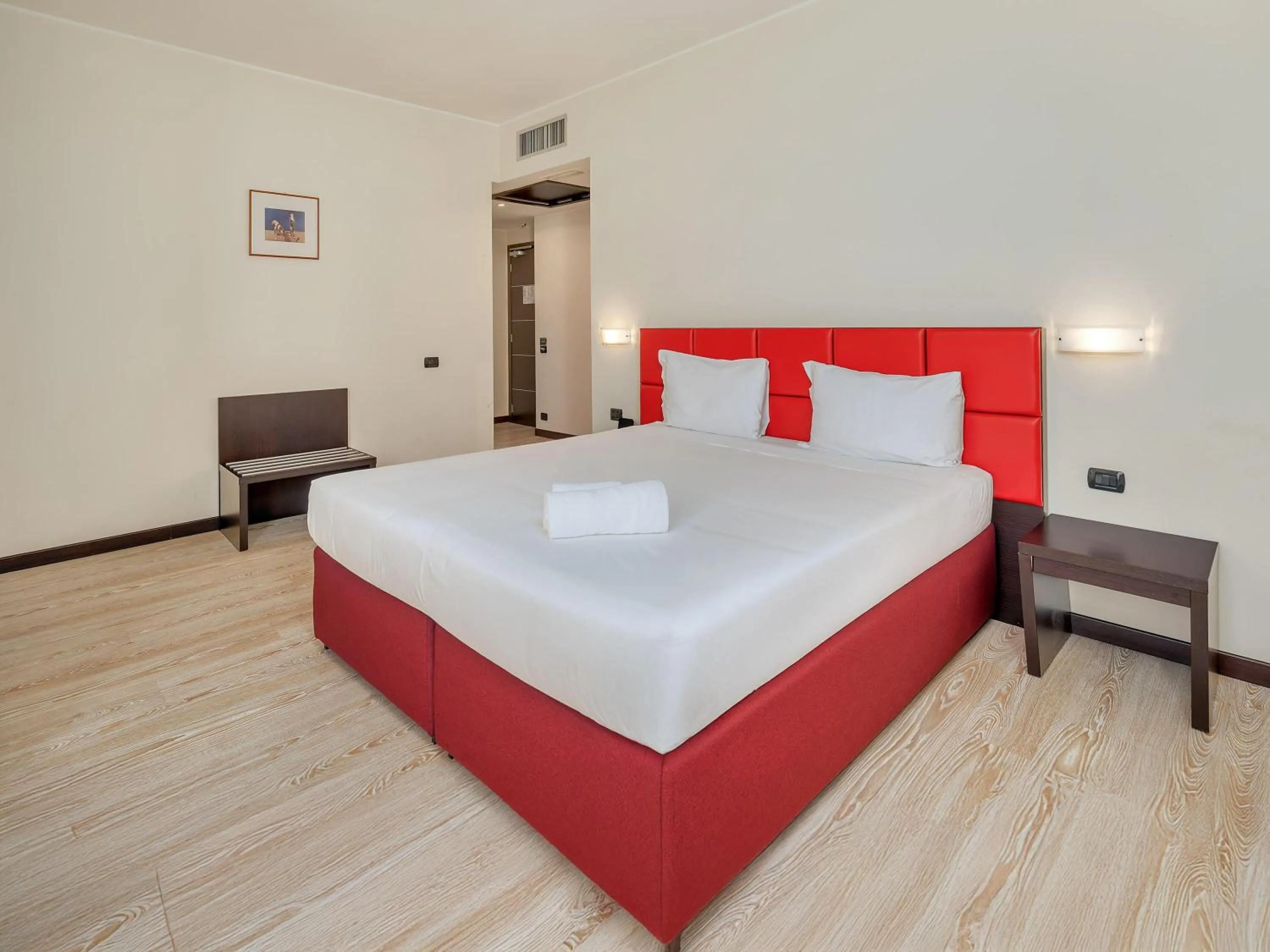 Photo of the whole room, Bed in B&B HOTEL Park Hotel Cassano