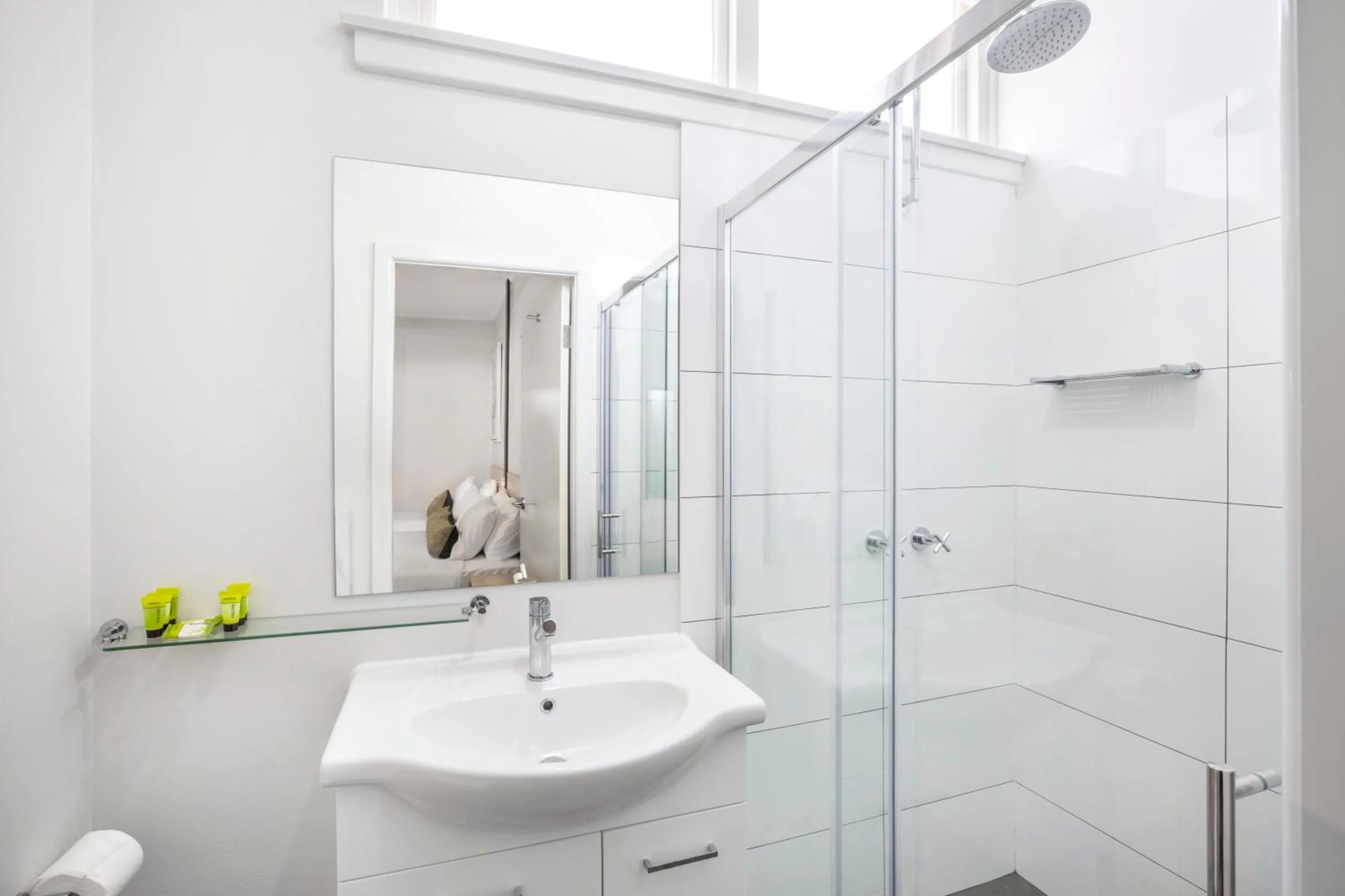 Shower in Nightcap at Hume Hotel