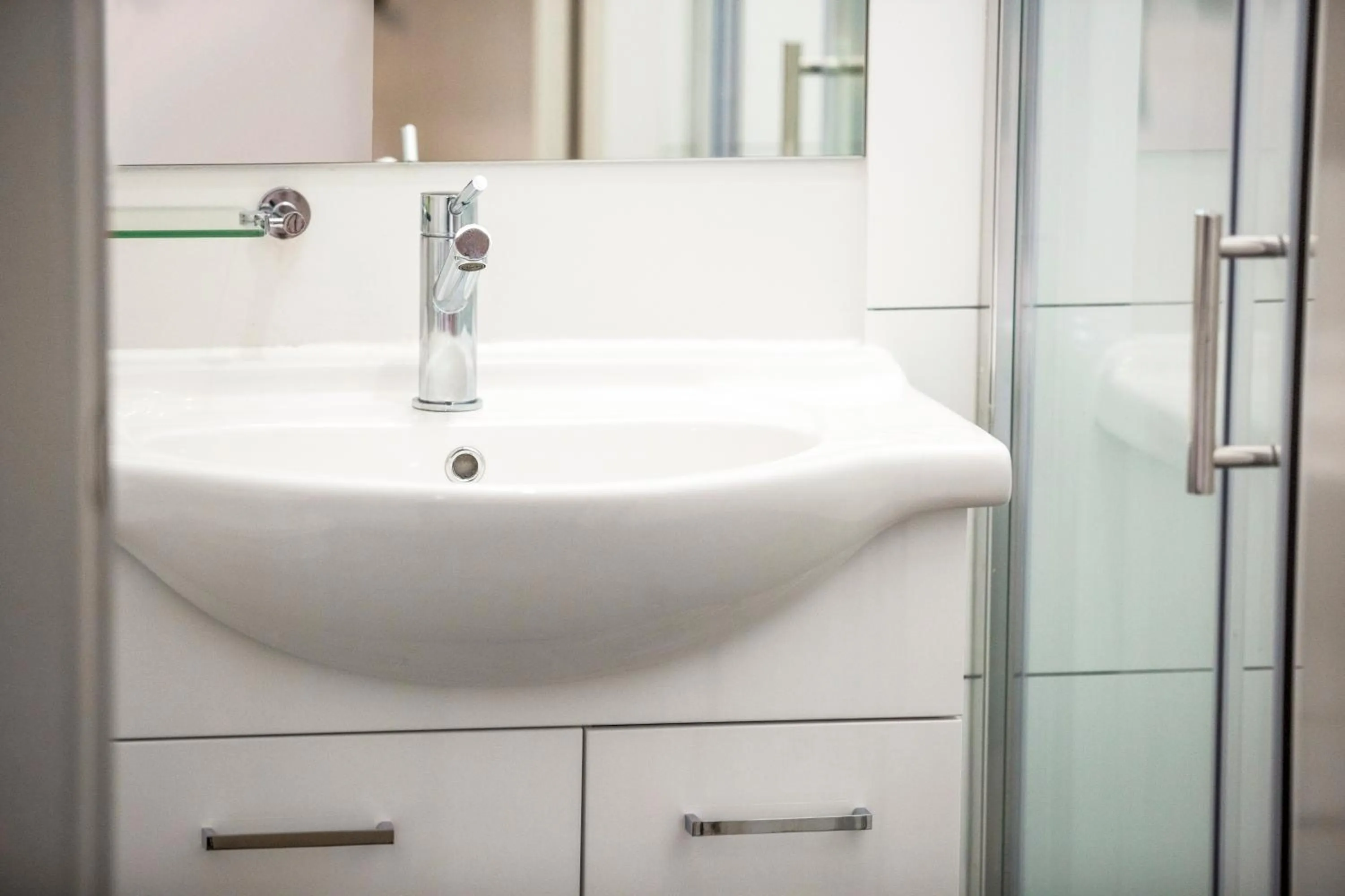 Shower in Nightcap at Hume Hotel