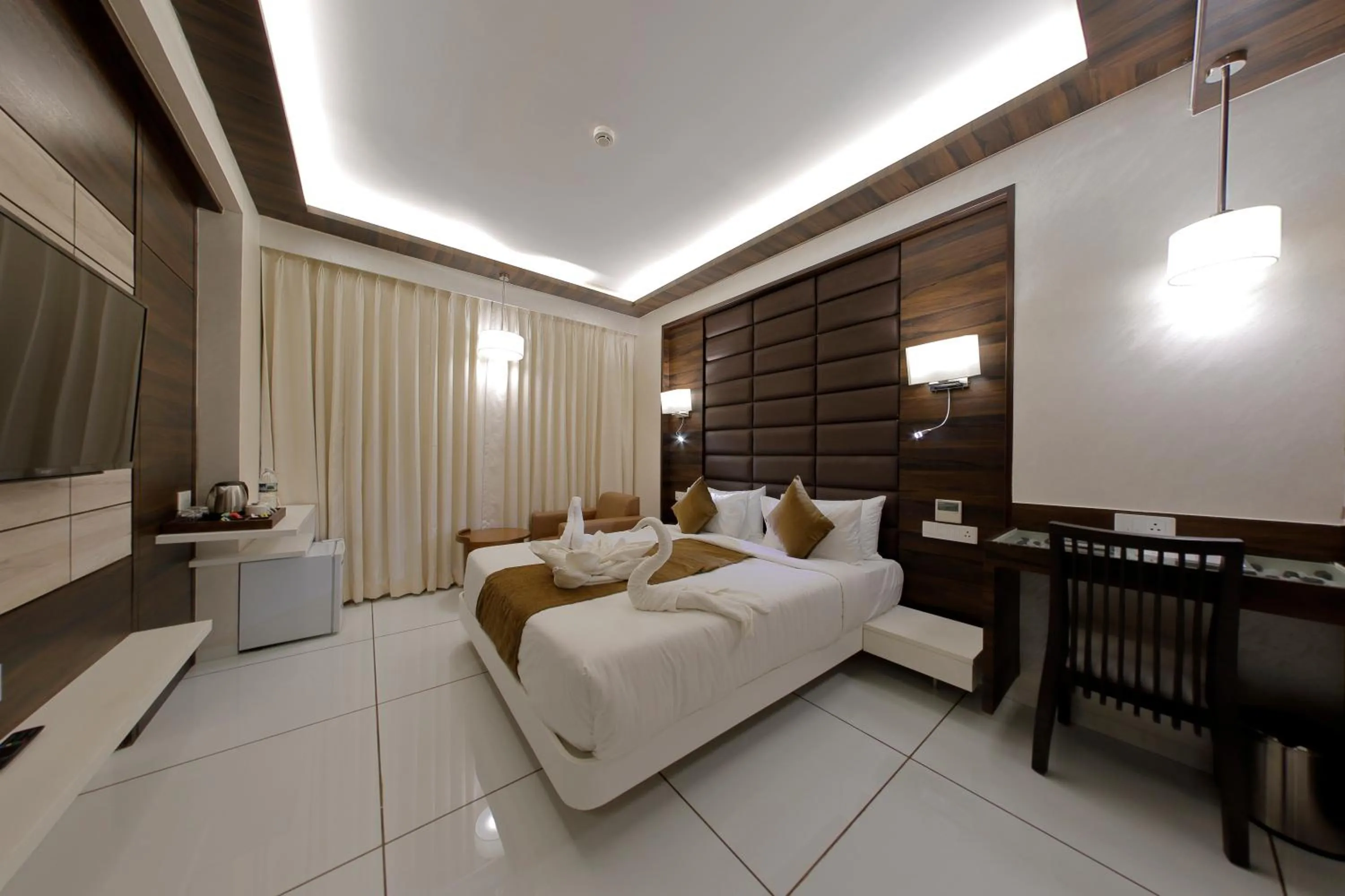 Photo of the whole room in Hotel Silver Heights