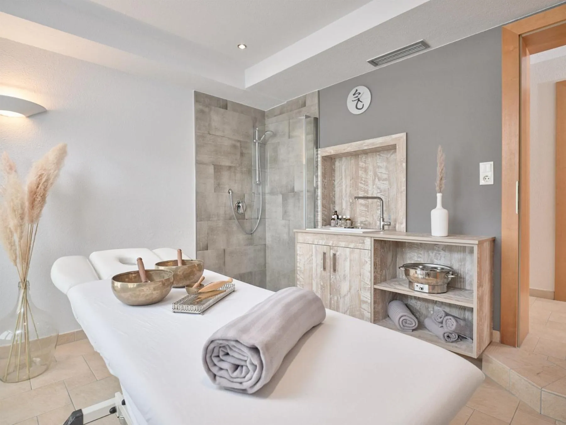 Swimming pool in Das Schlössl