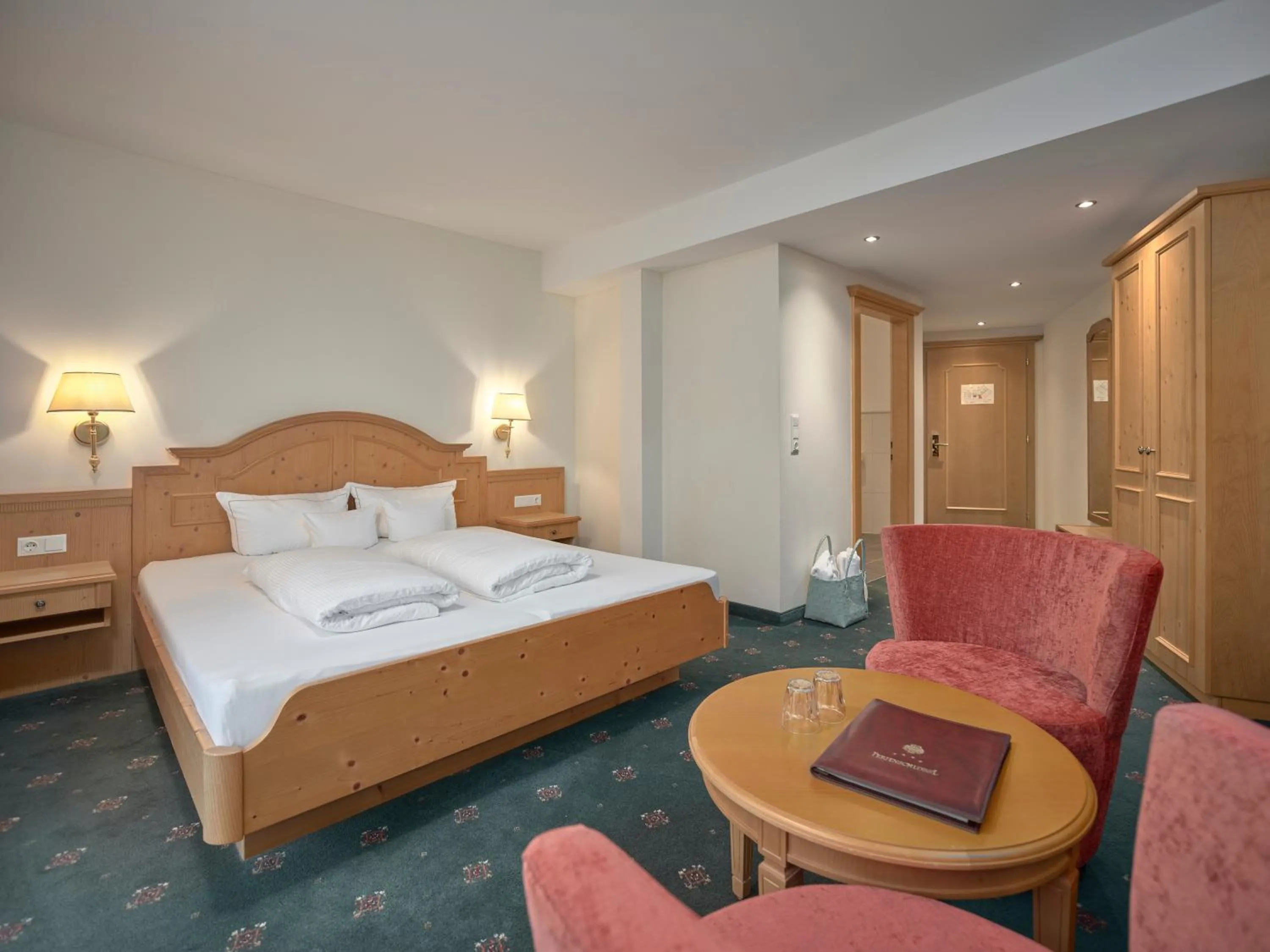 Photo of the whole room, Bed in Das Schlössl