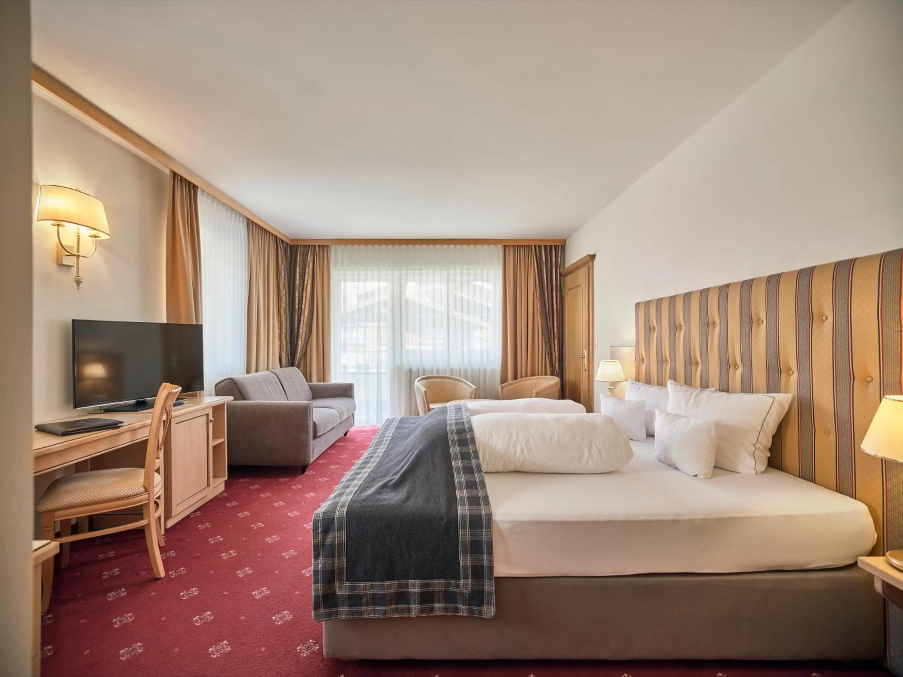 Photo of the whole room, Bed in Das Schlössl