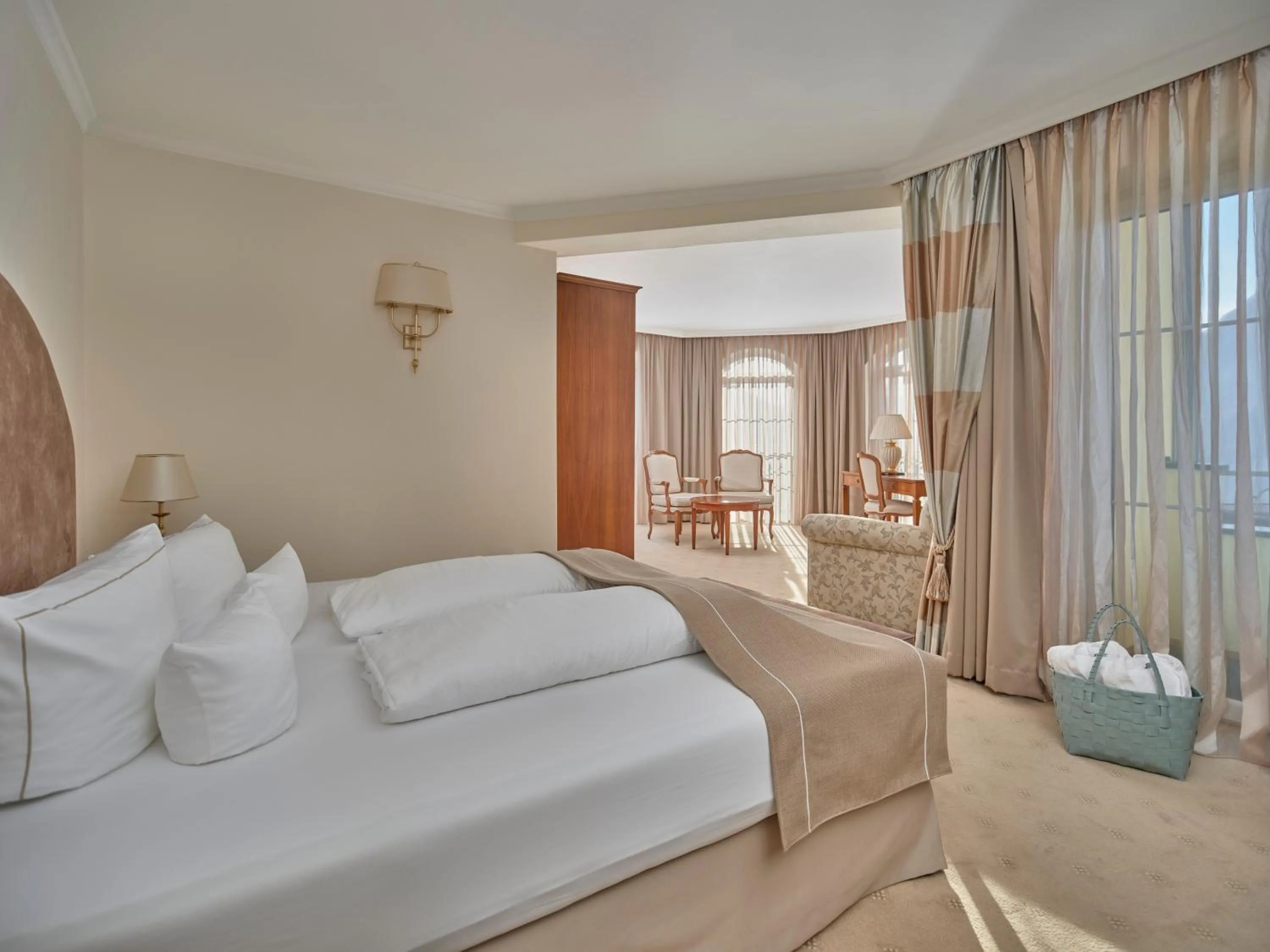 Photo of the whole room, Bed in Das Schlössl