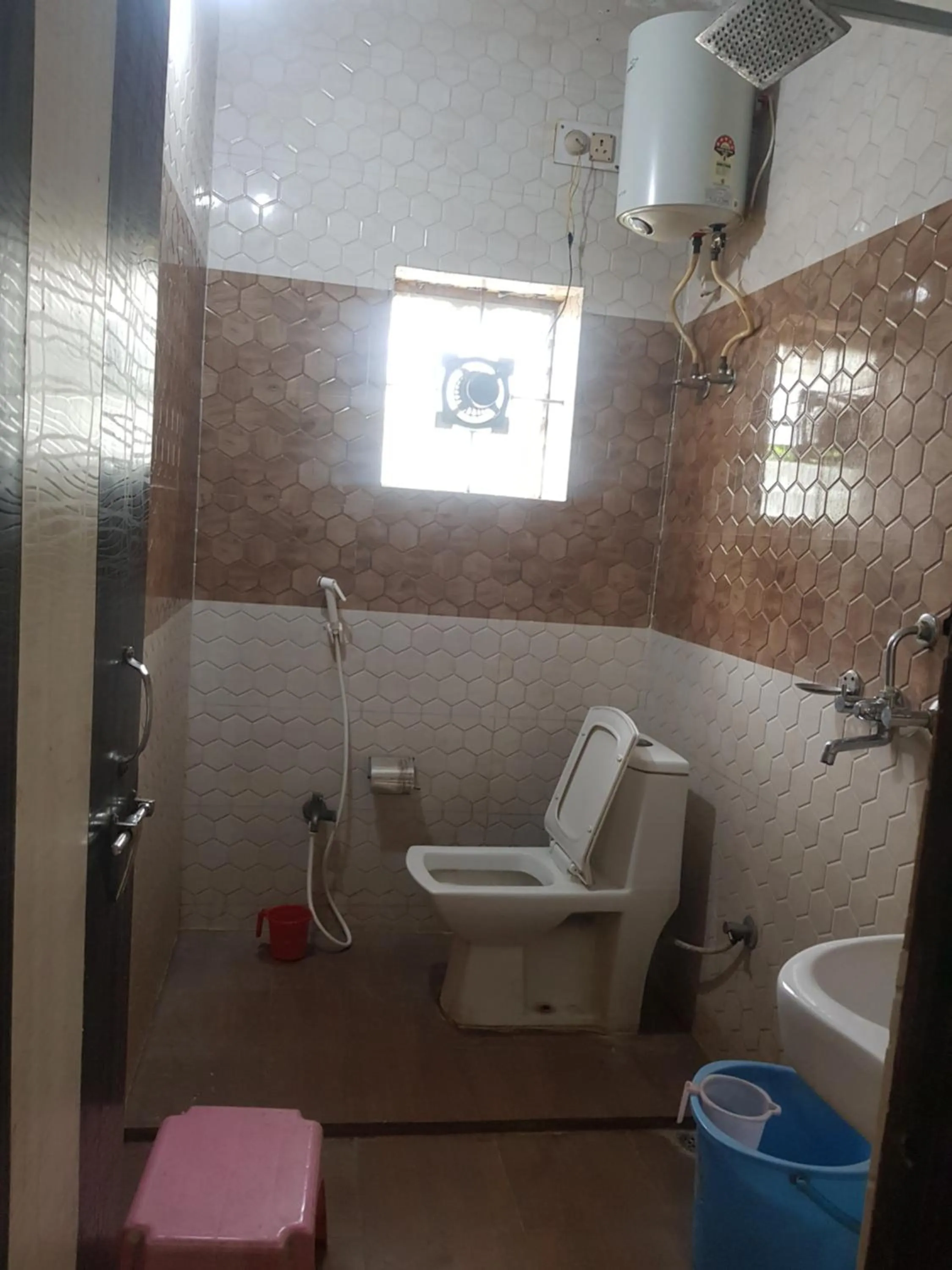 Bathroom in Hotel Arham Inn