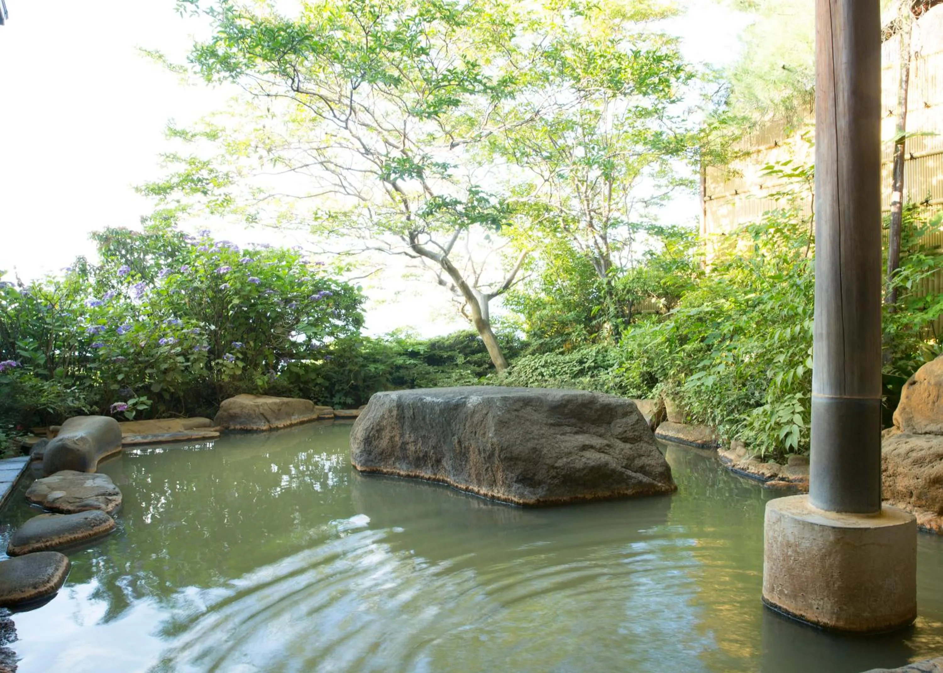 Hot Spring Bath in Chigira Jinsentei