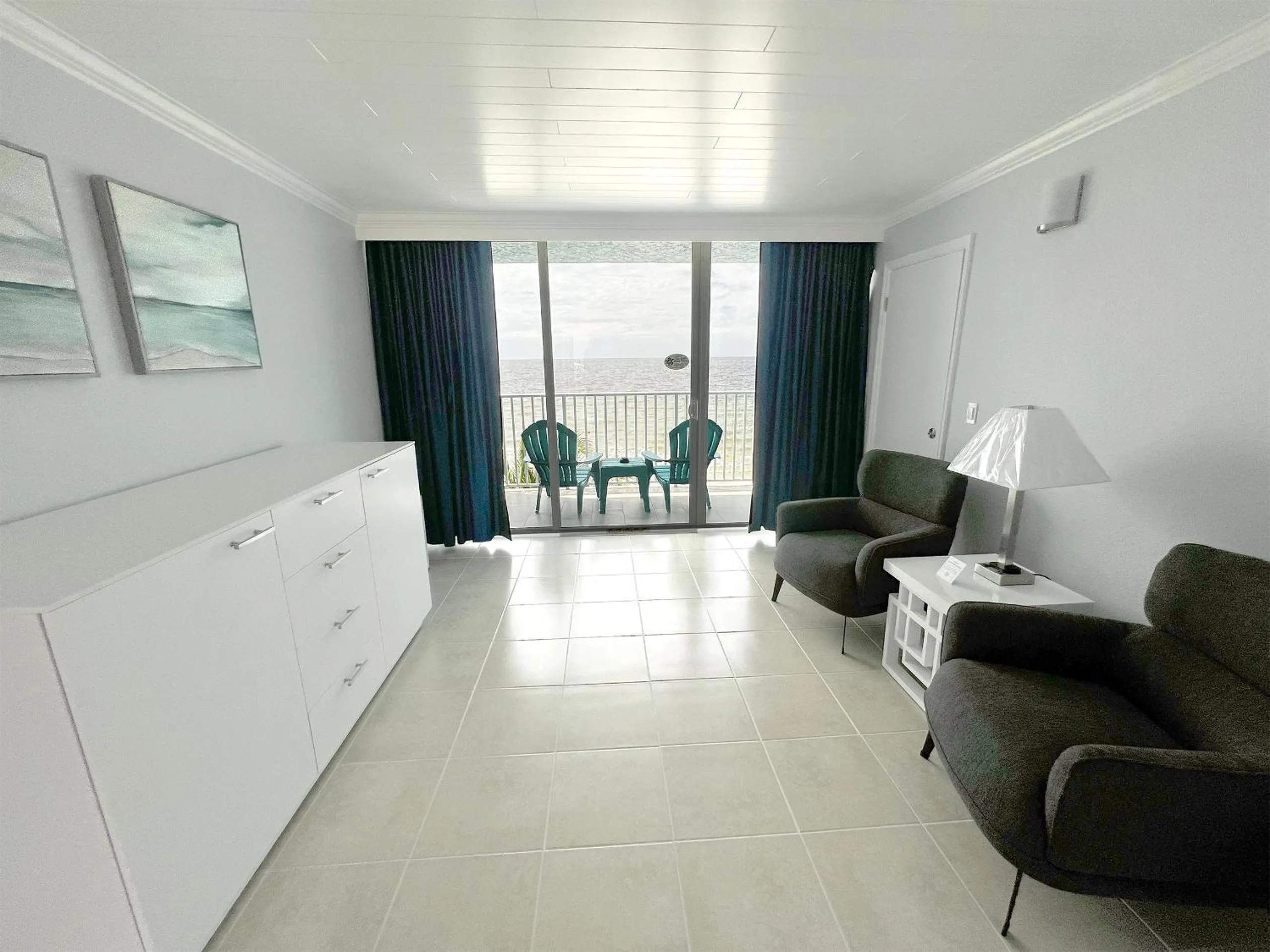 Seating area in Lani Kai Island Resort