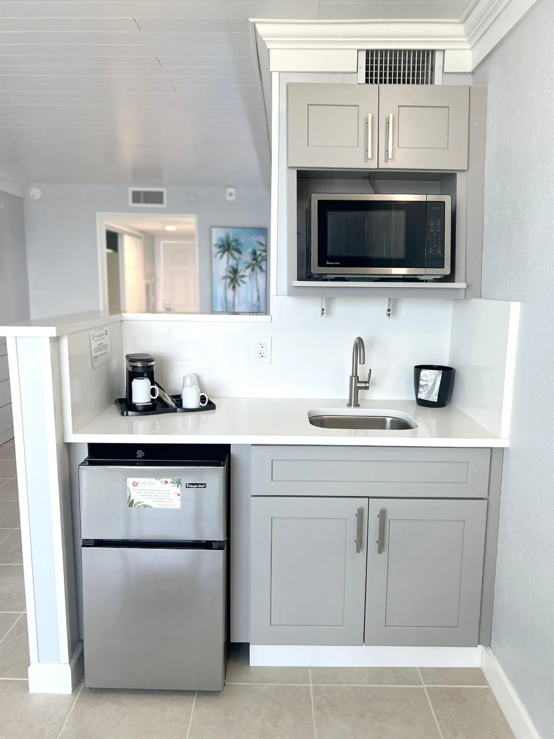 Kitchen or kitchenette in Lani Kai Island Resort
