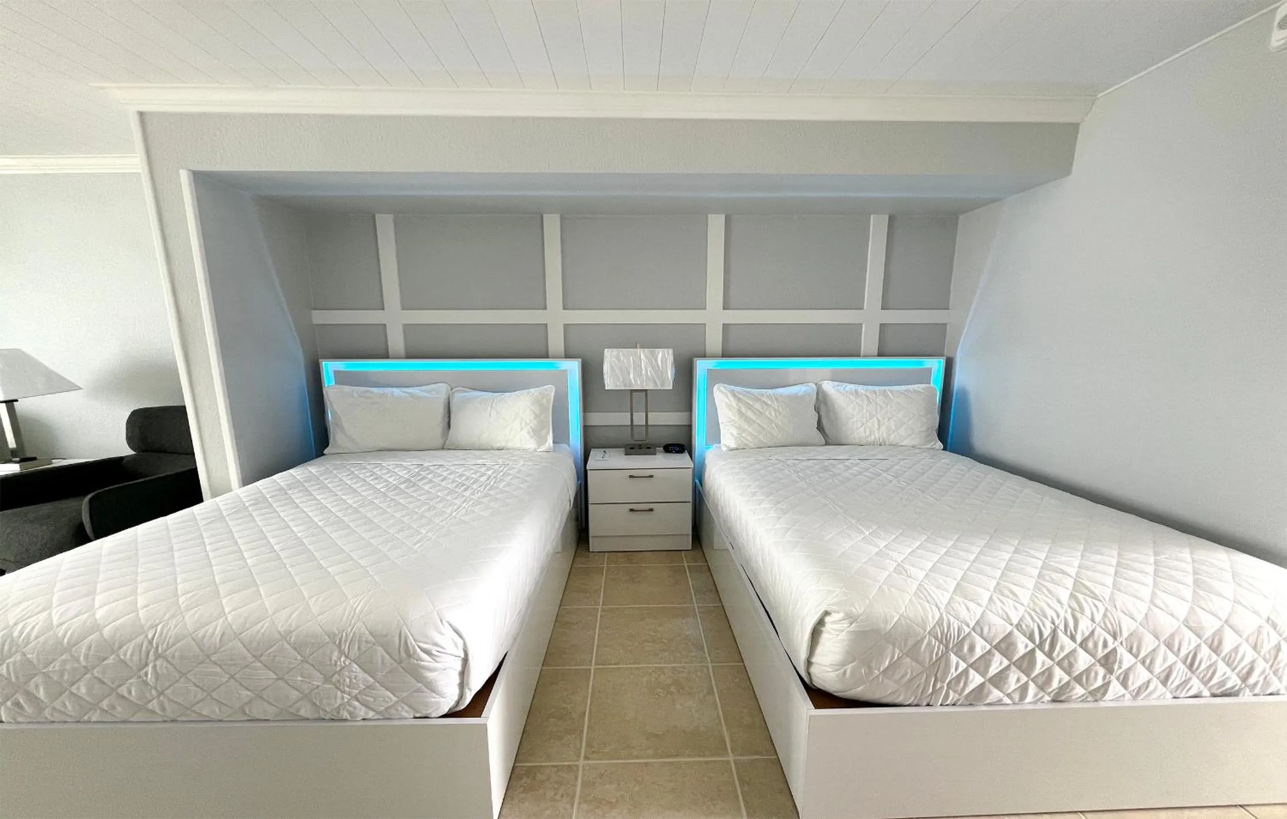 Bed in Lani Kai Island Resort