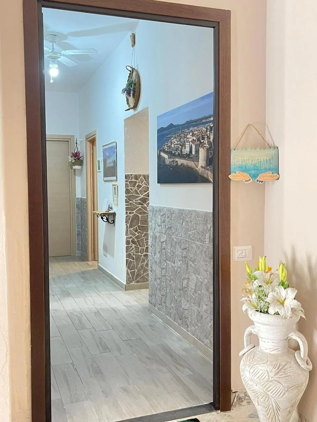 Facade/entrance in Khorakhanè