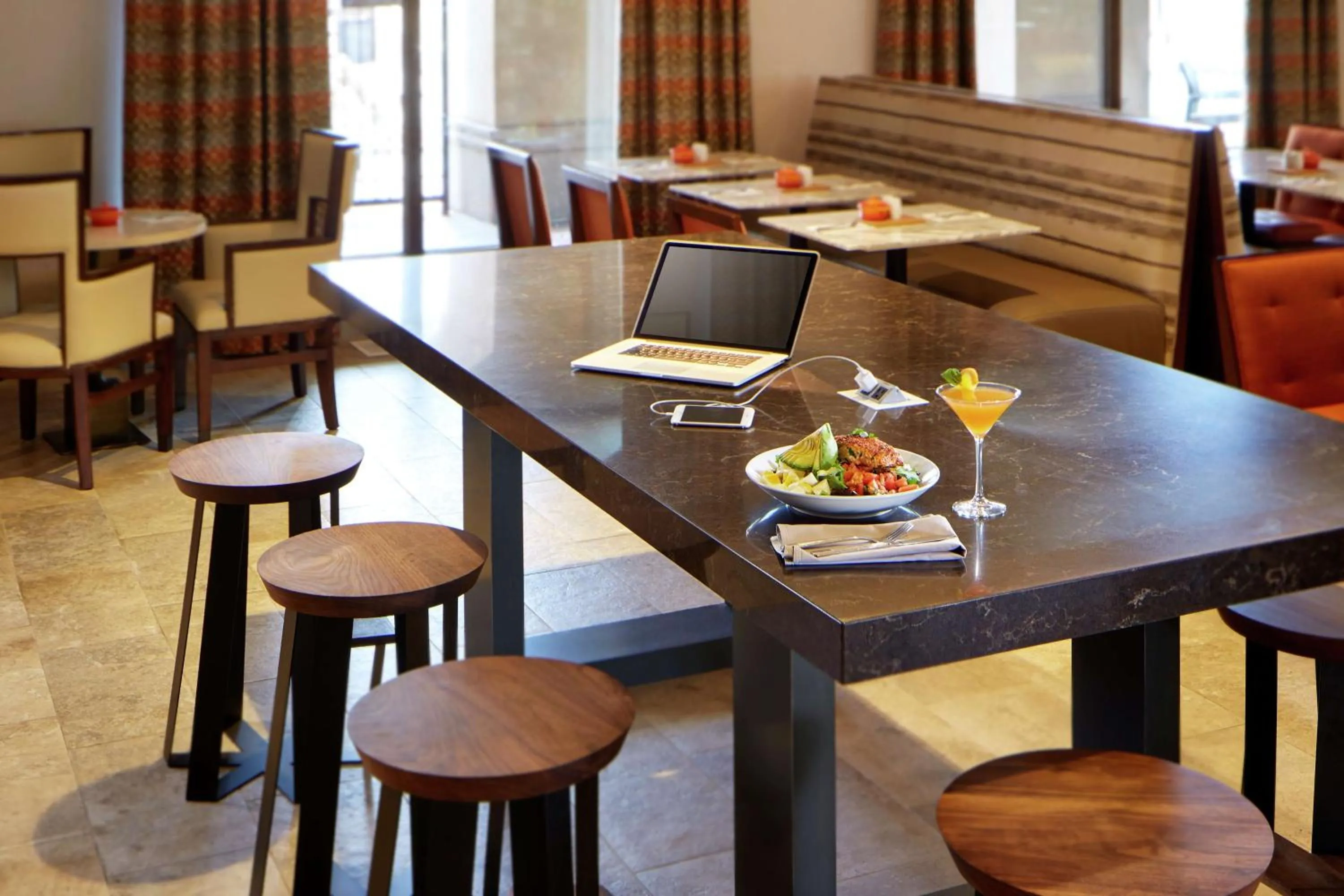 Restaurant/places to eat in Hilton Garden Inn San Diego Old Town/Sea World Area