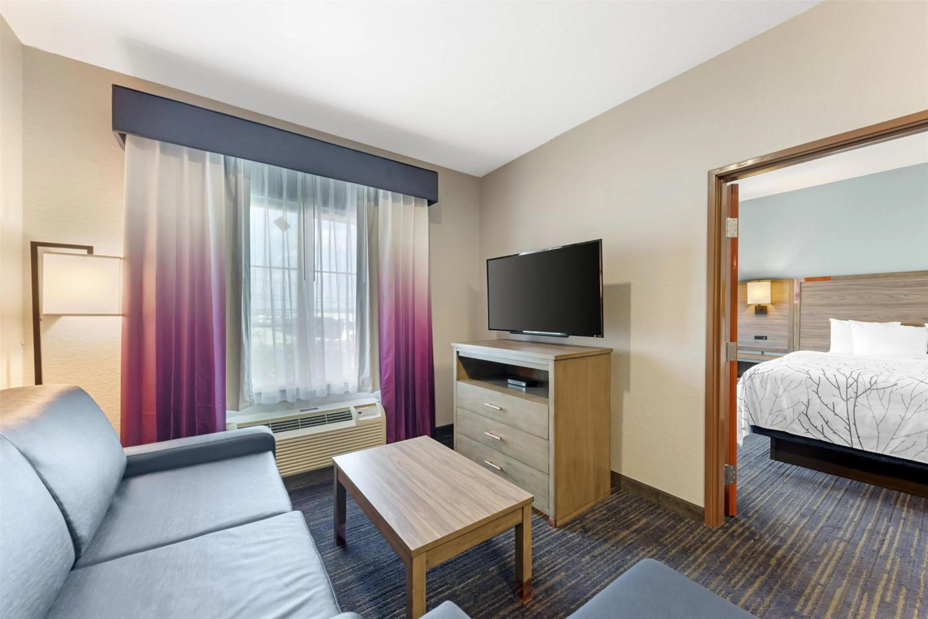 Photo of the whole room, Bed in Best Western Plus San Antonio East Inn & Suites