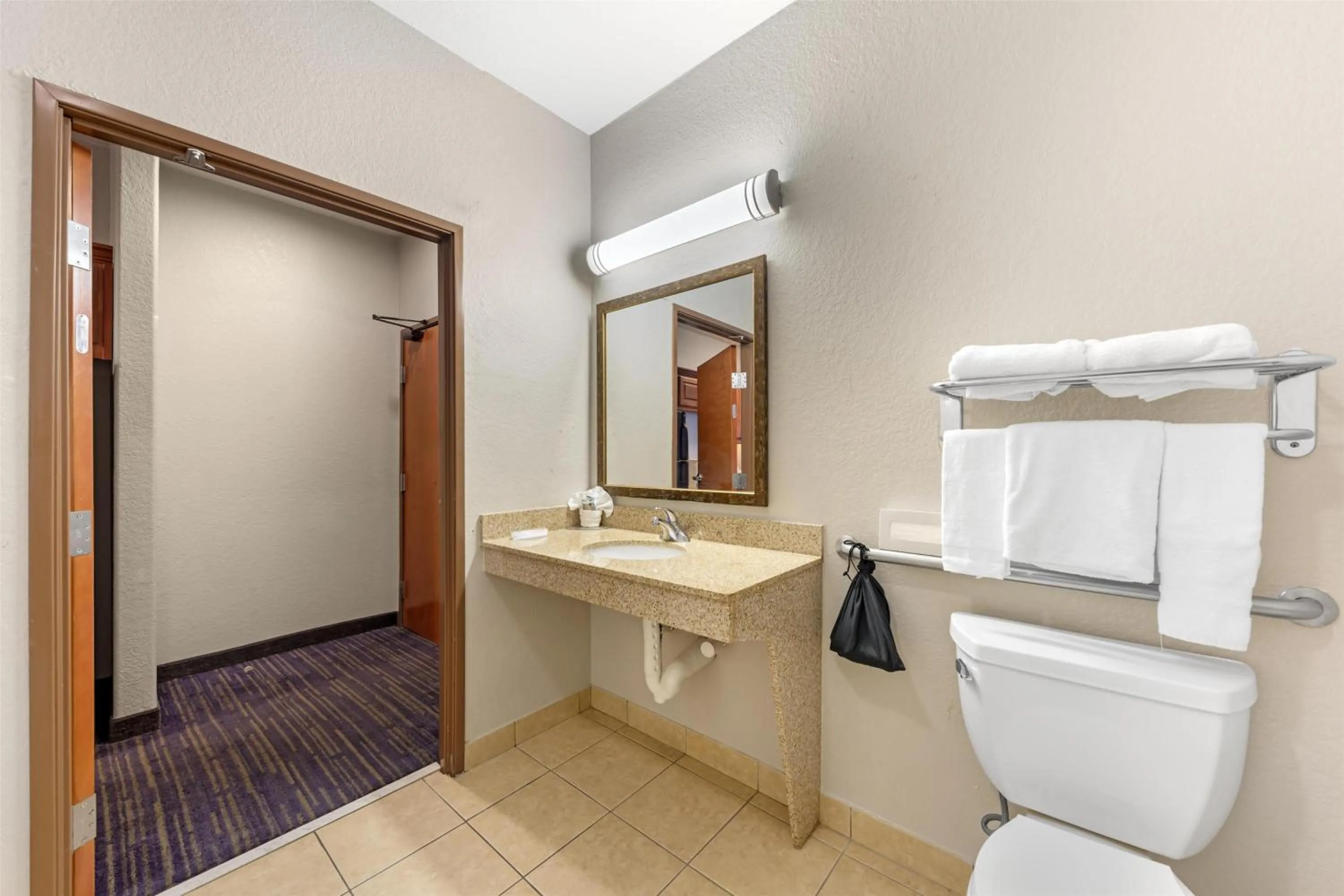 Bathroom in Best Western Plus San Antonio East Inn & Suites