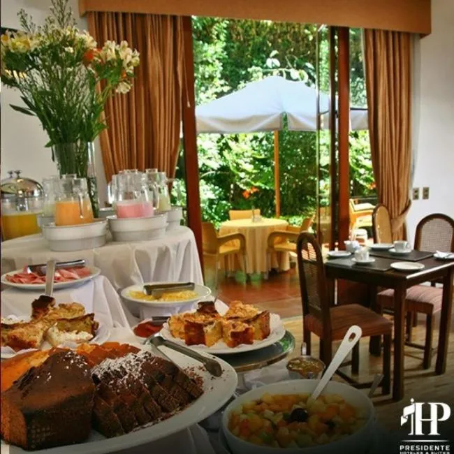 Restaurant/places to eat in Hotel Presidente