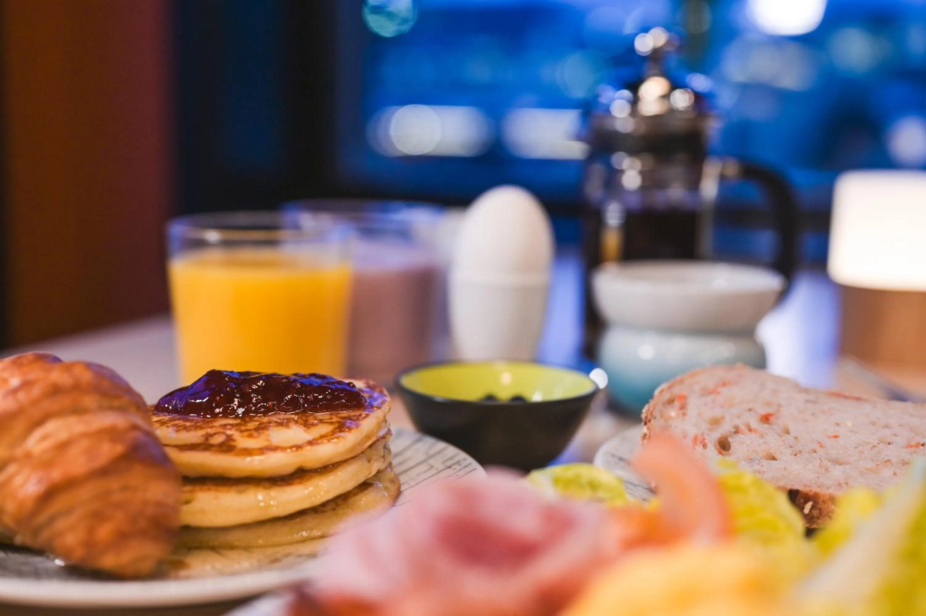 Breakfast in Svalbard Hotell | The Vault