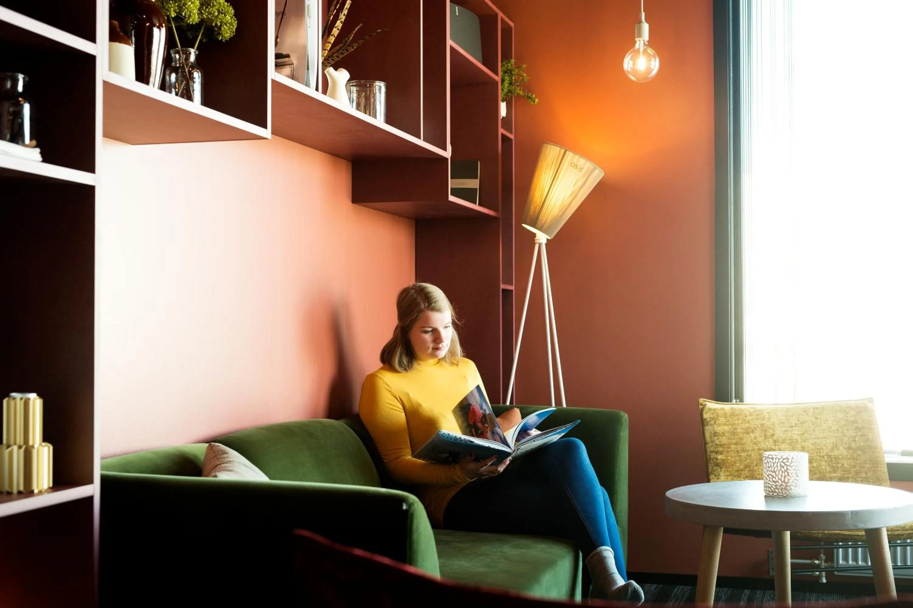 Lobby or reception in Svalbard Hotell | The Vault