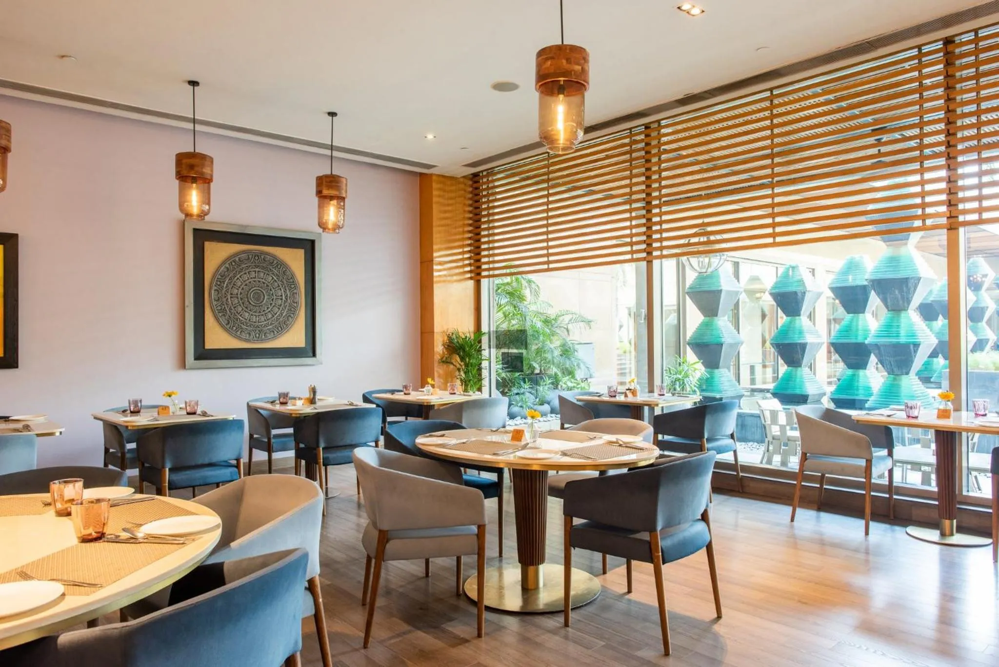 Restaurant/places to eat in Crowne Plaza Today Gurugram by IHG