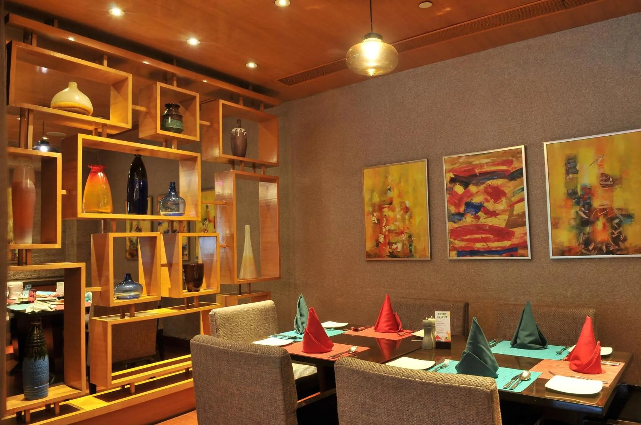 Restaurant/places to eat in Crowne Plaza Today Gurugram by IHG