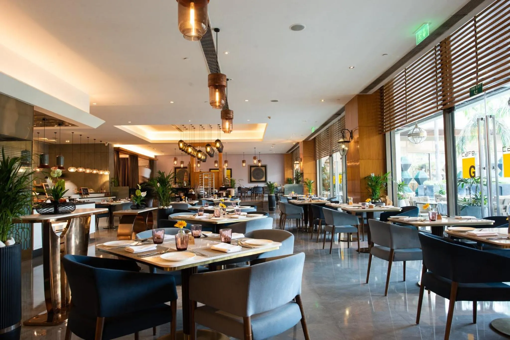 Restaurant/places to eat in Crowne Plaza Today Gurugram by IHG