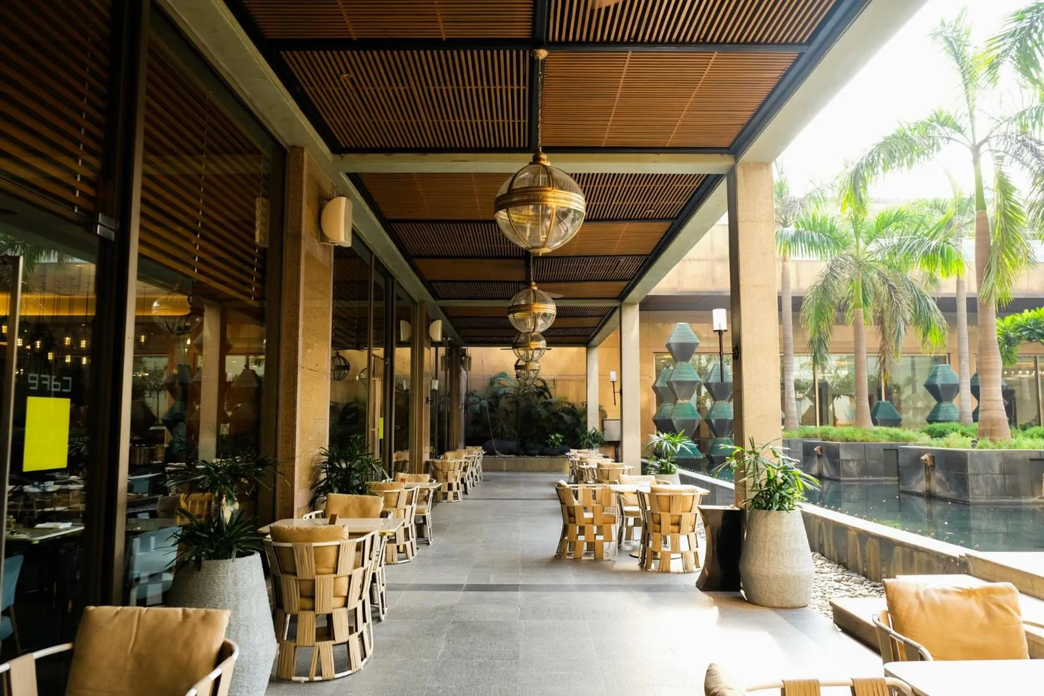 Restaurant/places to eat in Crowne Plaza Today Gurugram by IHG