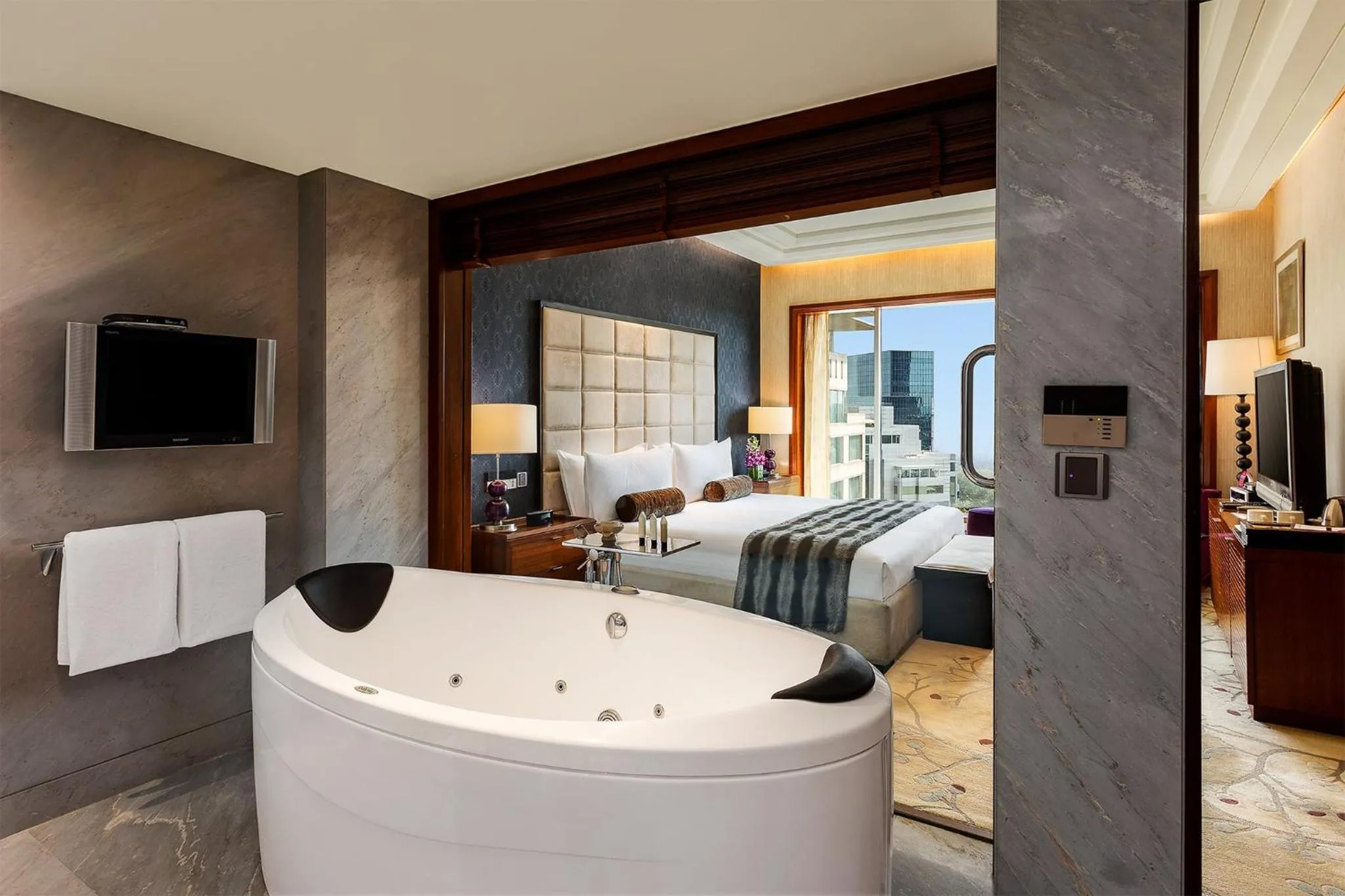 Photo of the whole room, Bed in Crowne Plaza Today Gurugram by IHG