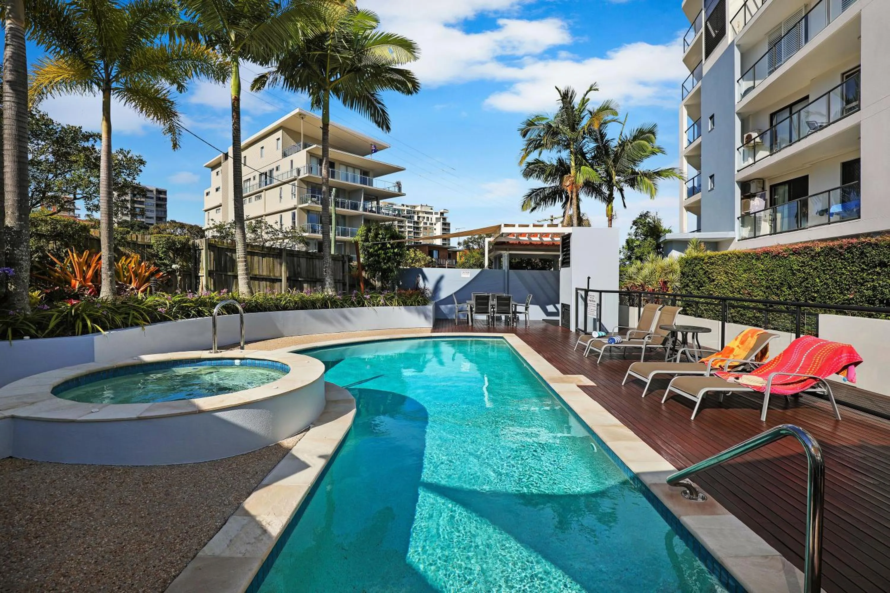 Swimming pool in Mariners Resort Kings Beach