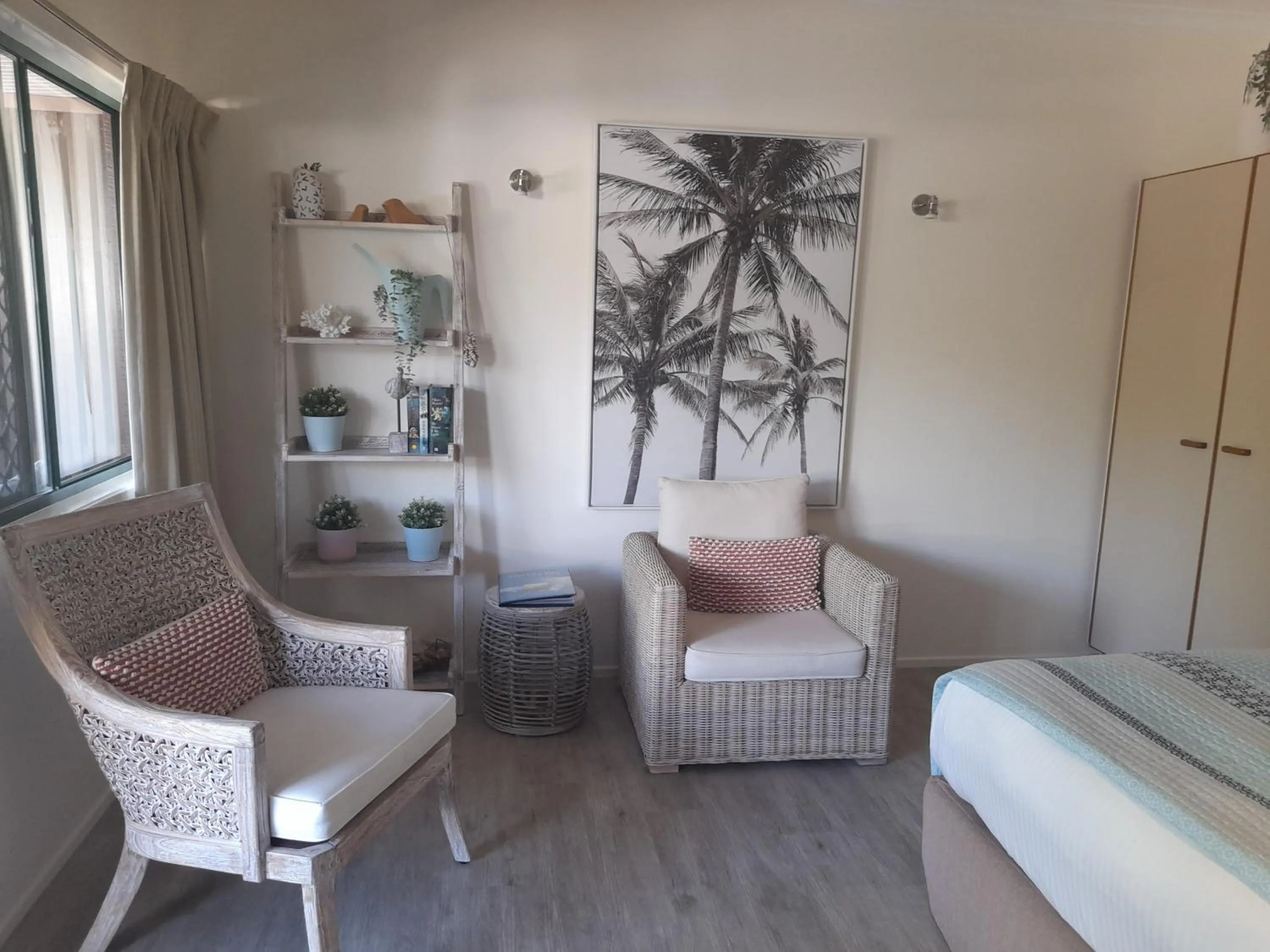 Seating area in Boat Harbour Studio Apartments and Villas