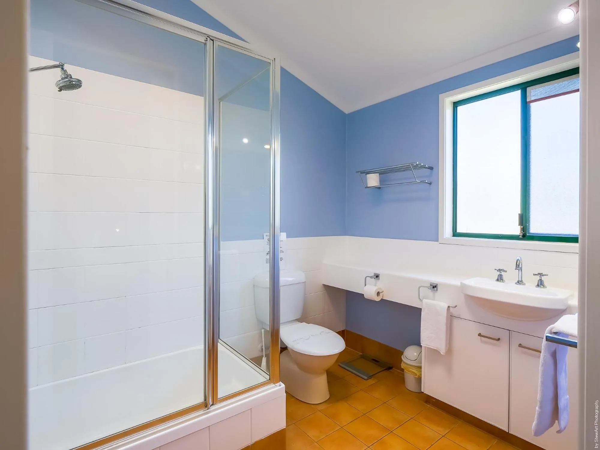 Shower in Boat Harbour Studio Apartments and Villas