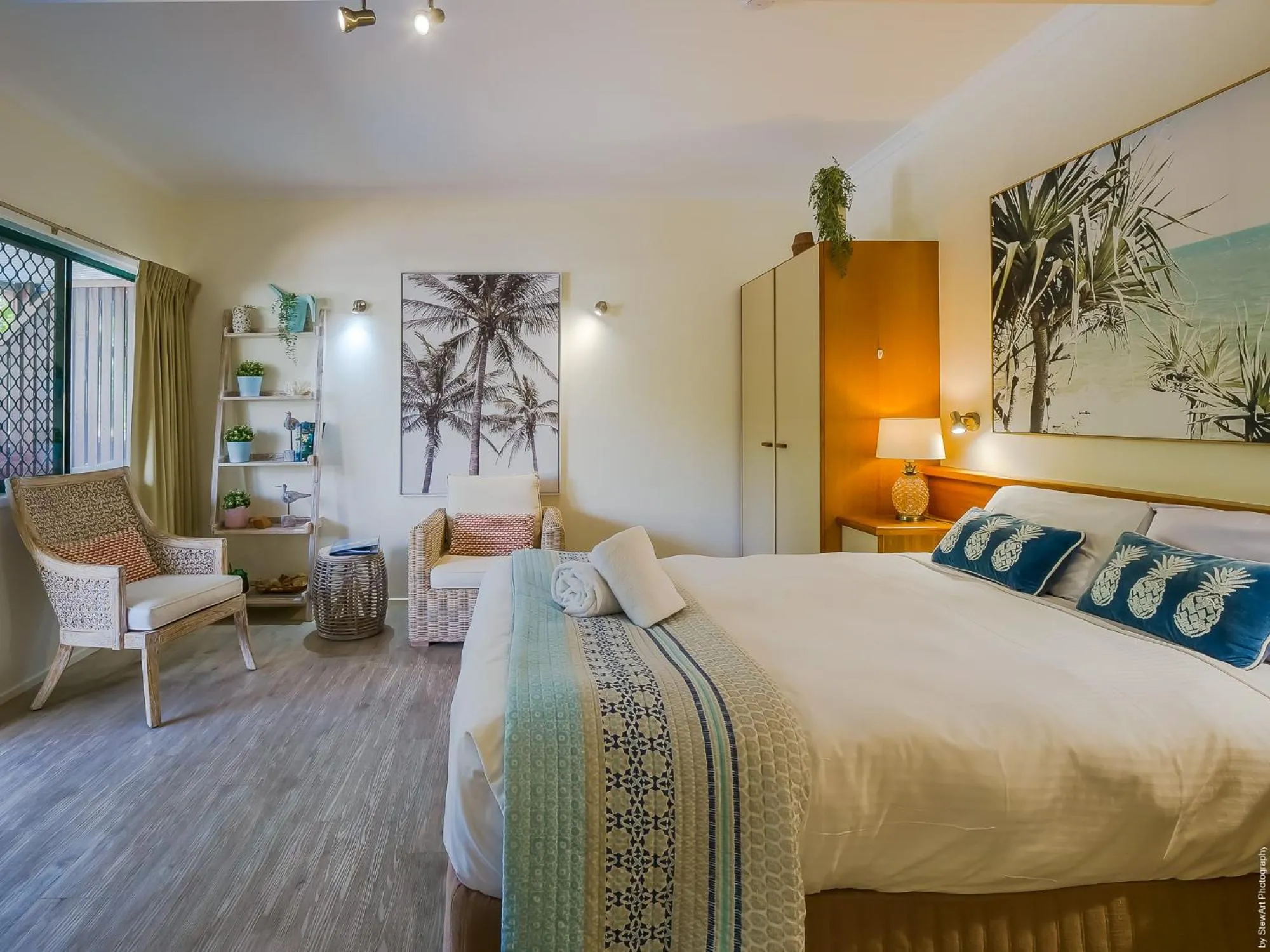 Bed in Boat Harbour Studio Apartments and Villas