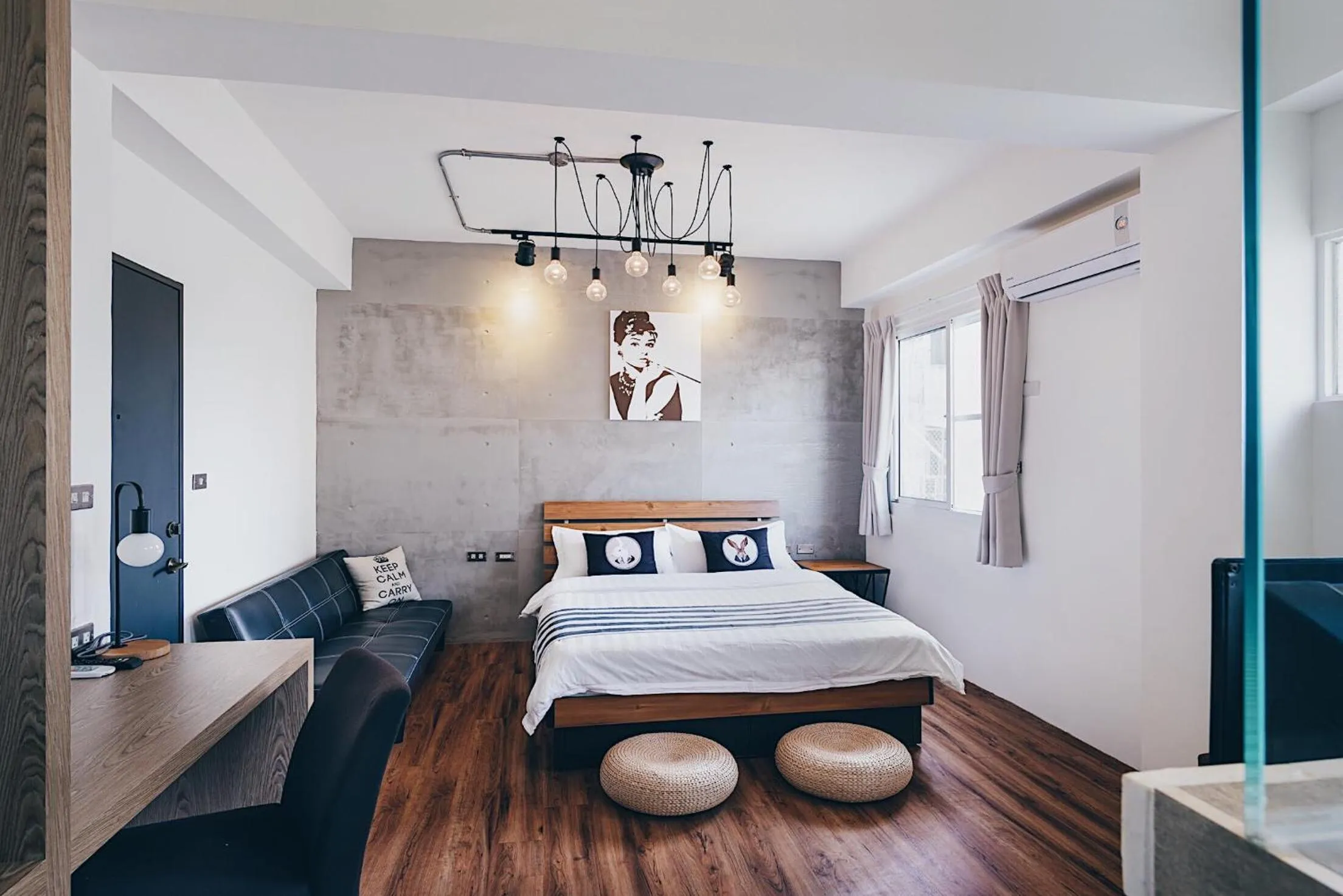 Bed in Mutter Apartment