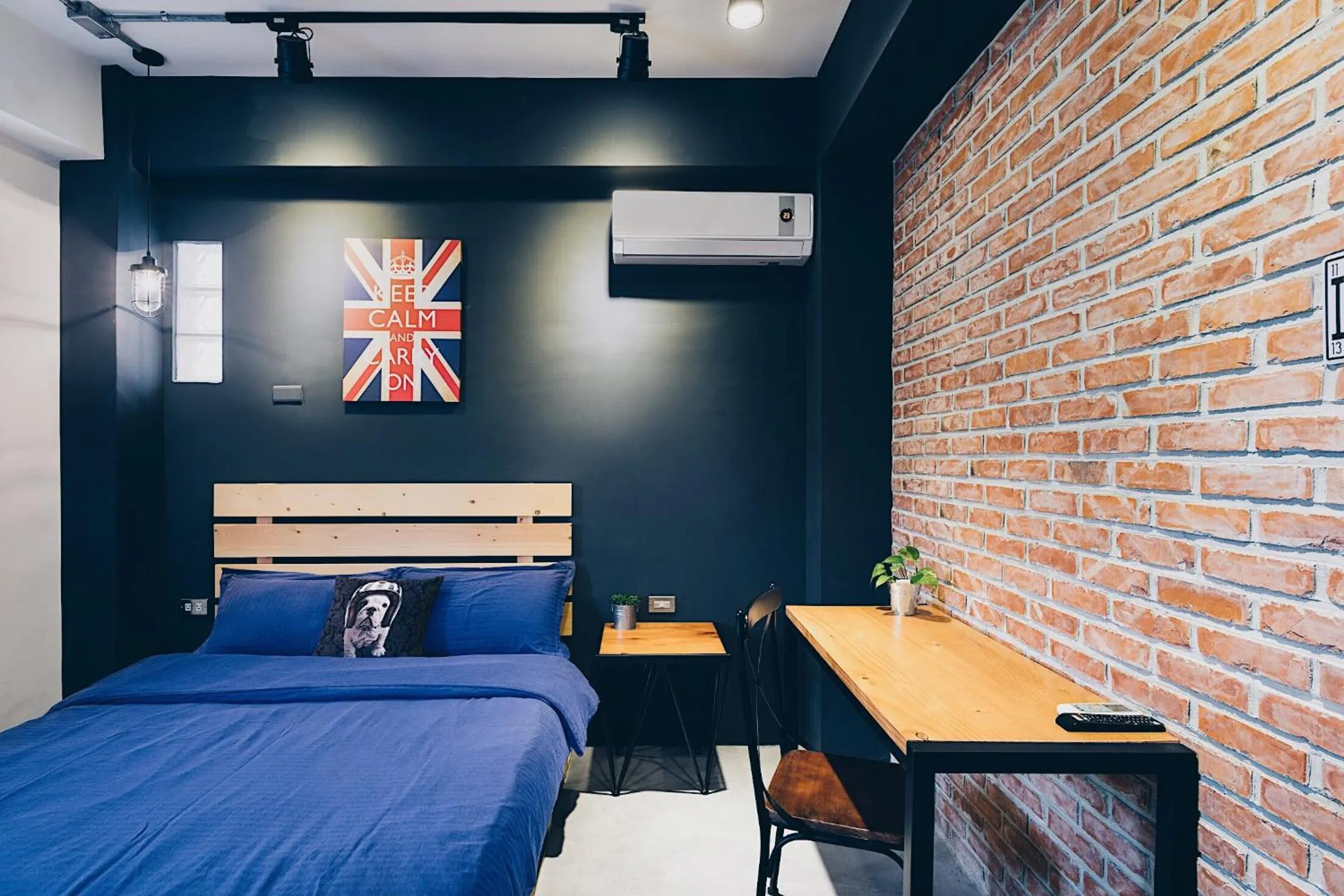 Bed in Mutter Apartment