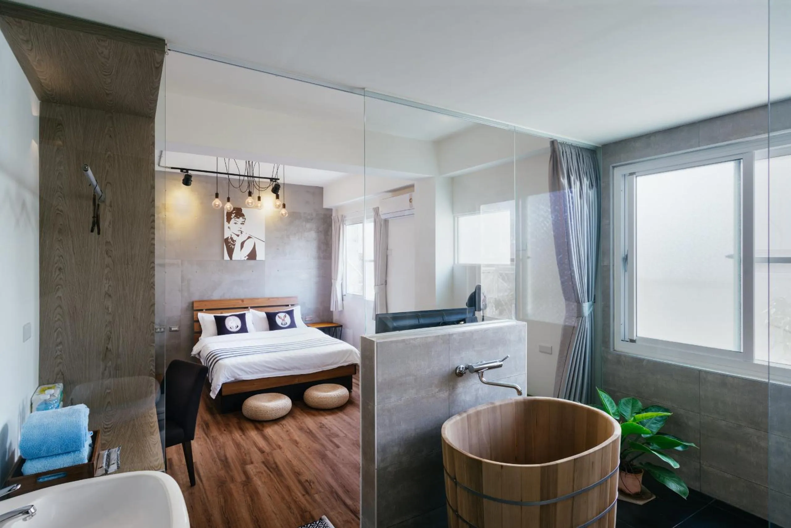 Bed in Mutter Apartment