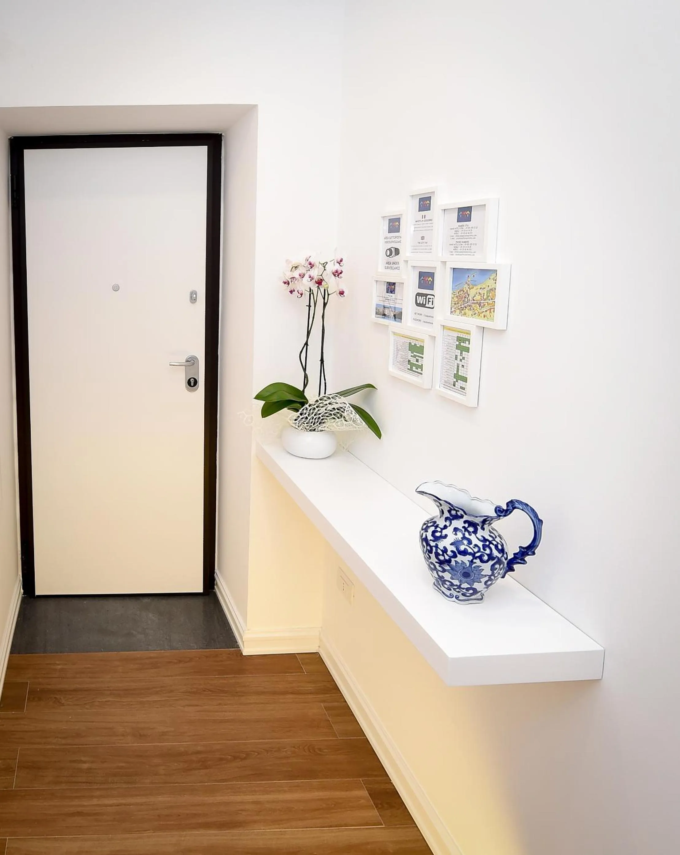 Other in Casa Pantone