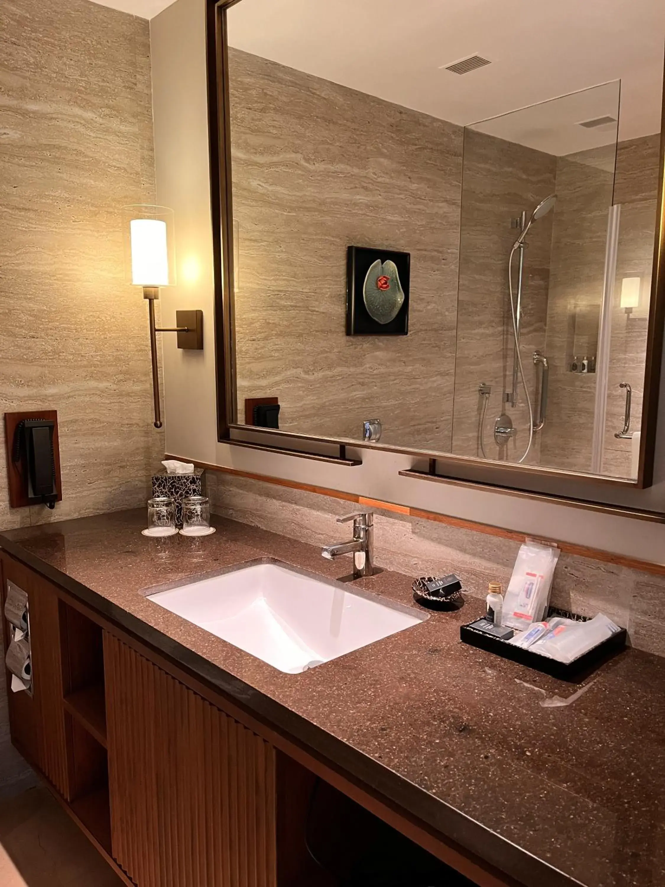 Taj Club room with one way airport transfer, evening cocktail, 2 pcs of ironing non-cumulative basis in Taj City Centre New Town, Kolkata Taj Club room with one way airport transfer, evening cocktail, 2 pcs of ironing non-cumulative basis in Taj City Centre New Town, Kolkata