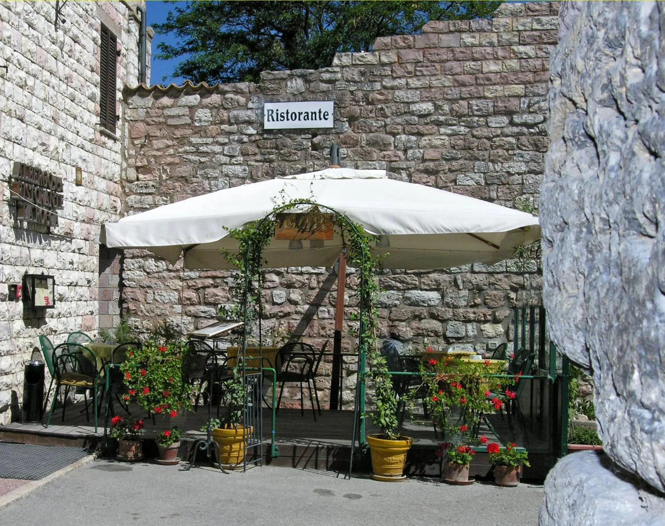 Patio in Hotel La Rocca