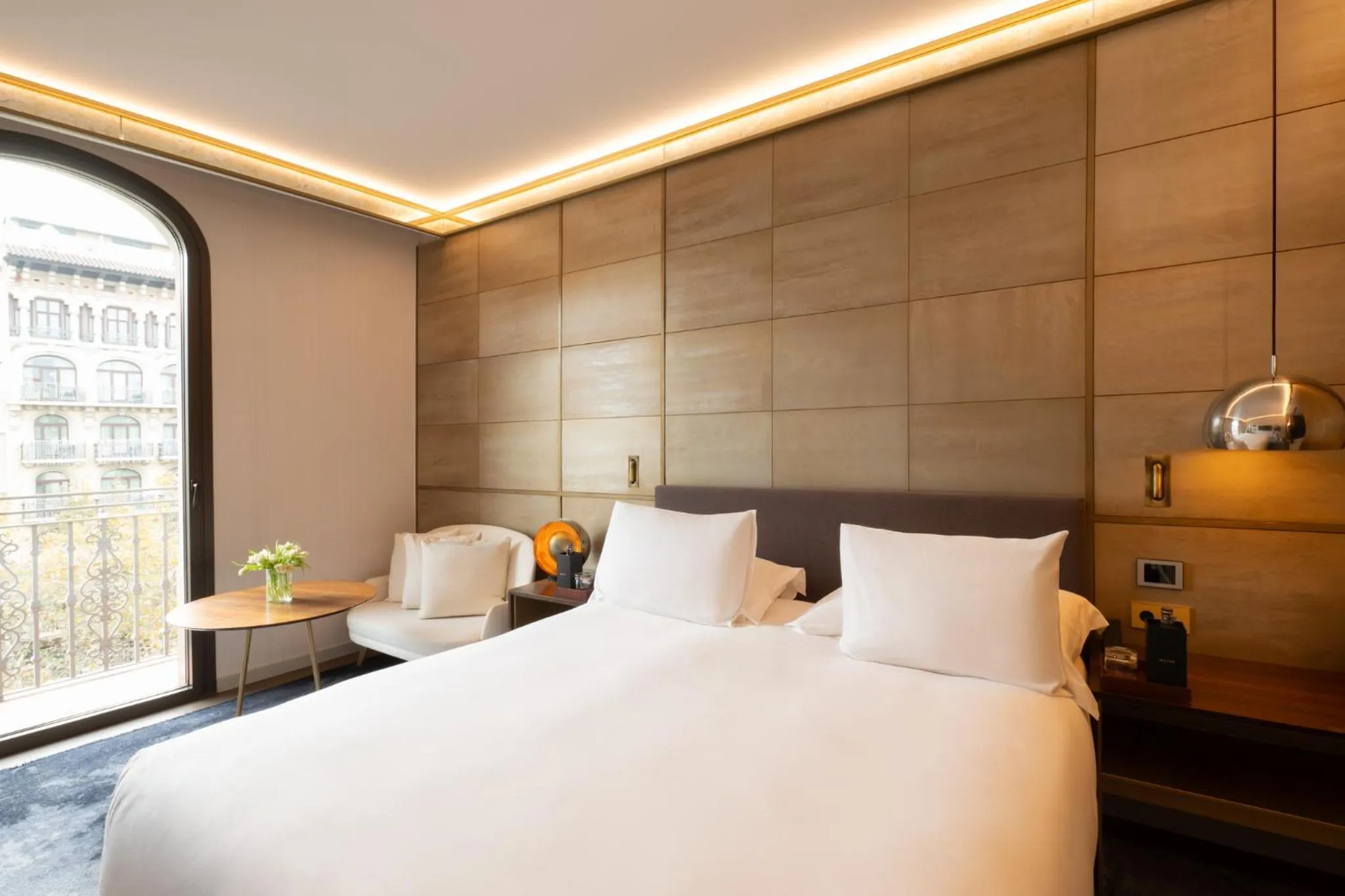 Bed in Almanac Barcelona