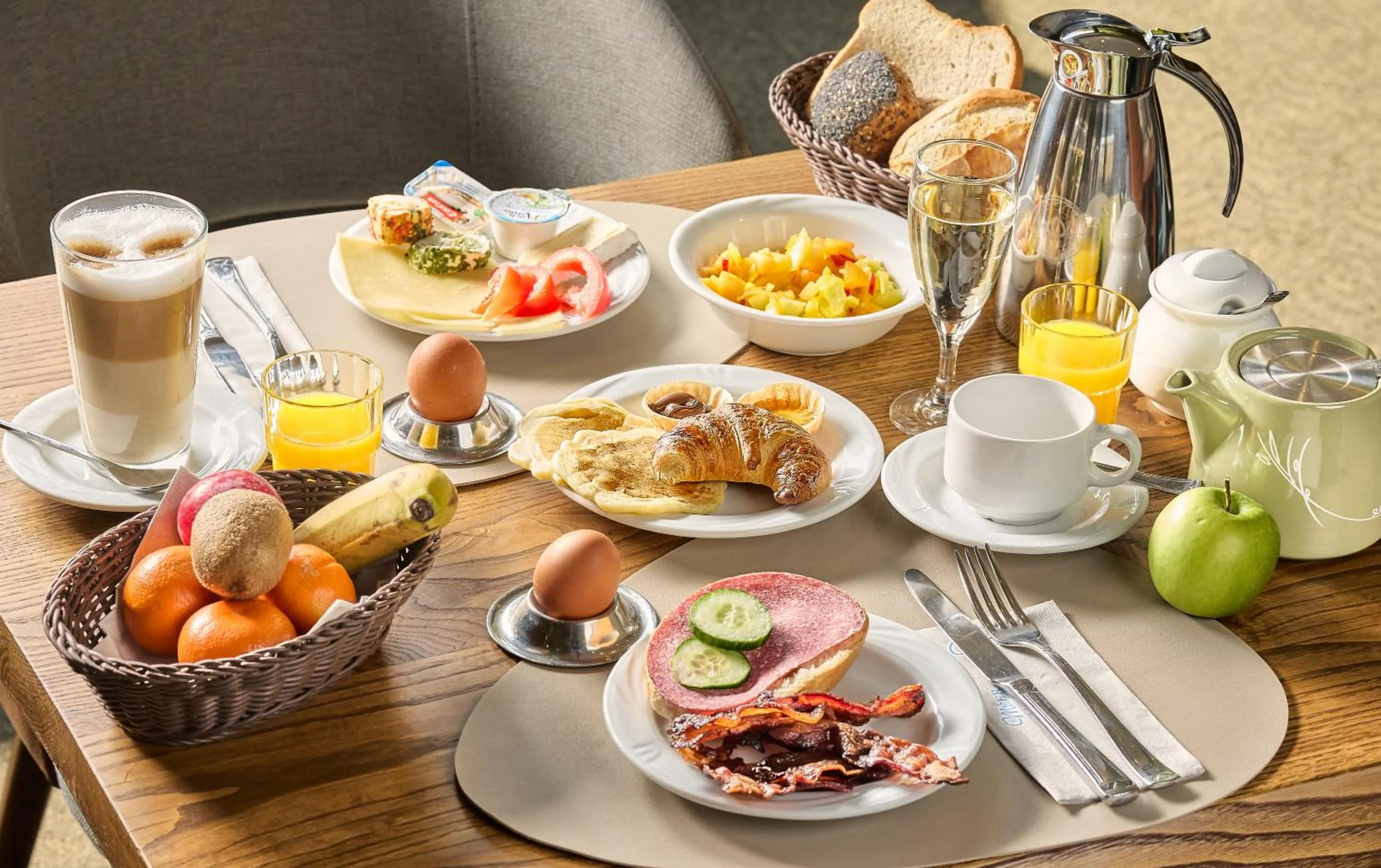 Buffet breakfast in Hotel Deichgraf