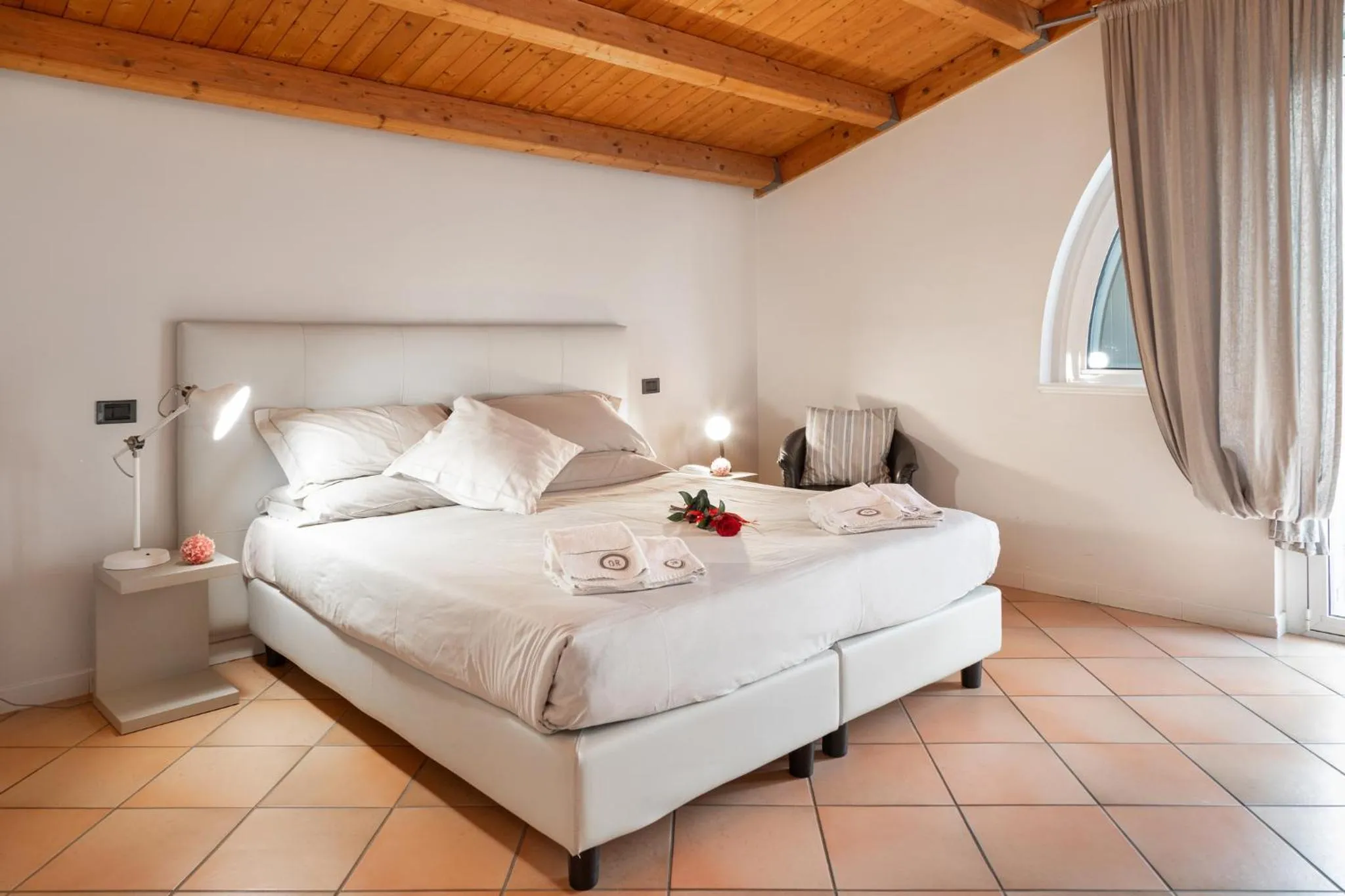 Bed in Hotel Augustus