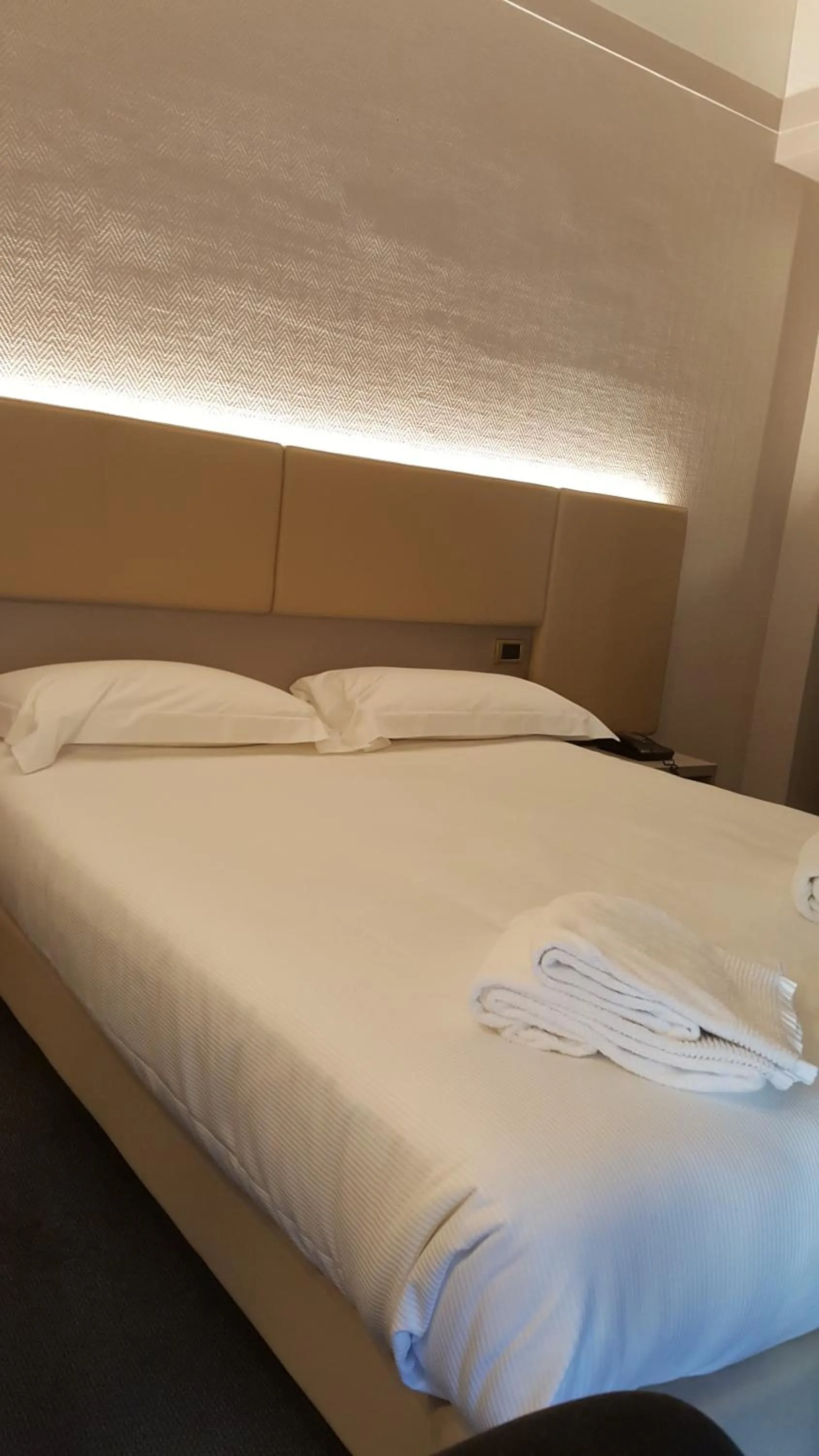 Bed in Hotel Augustus