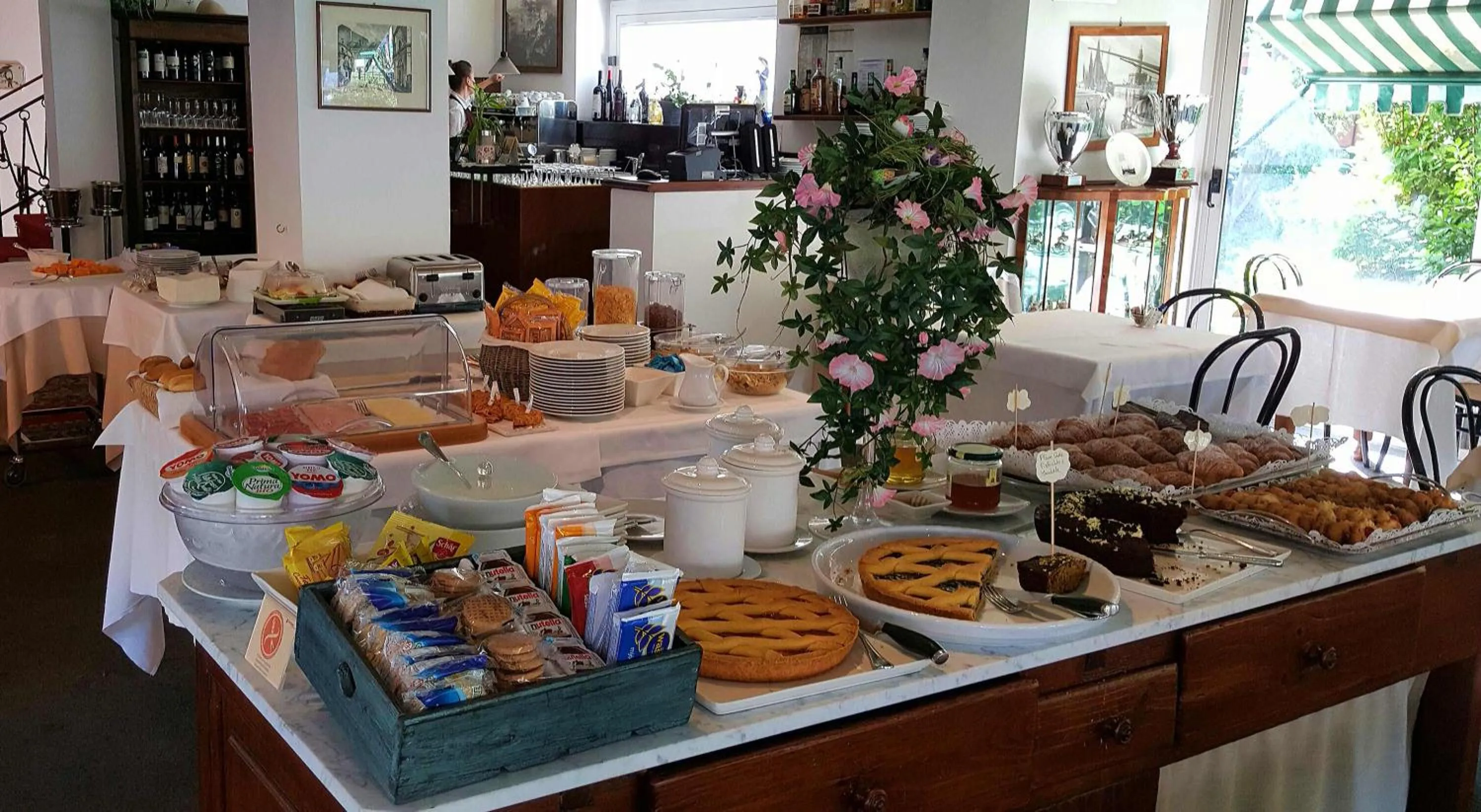 Lounge or bar in Hotel Augustus