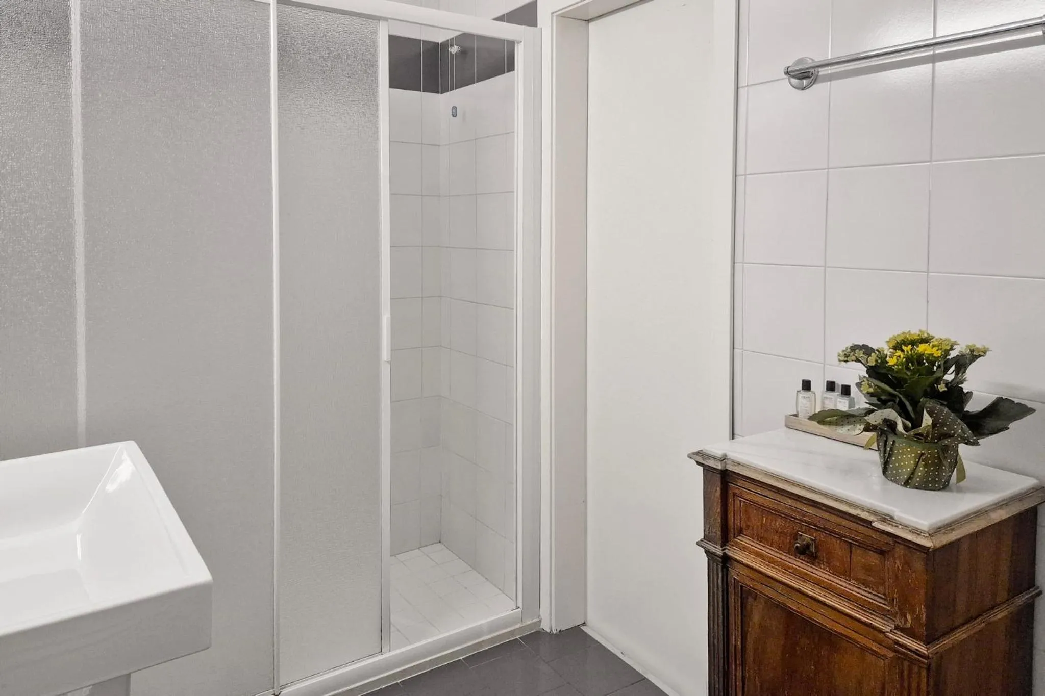 Shower in Hotel Augustus