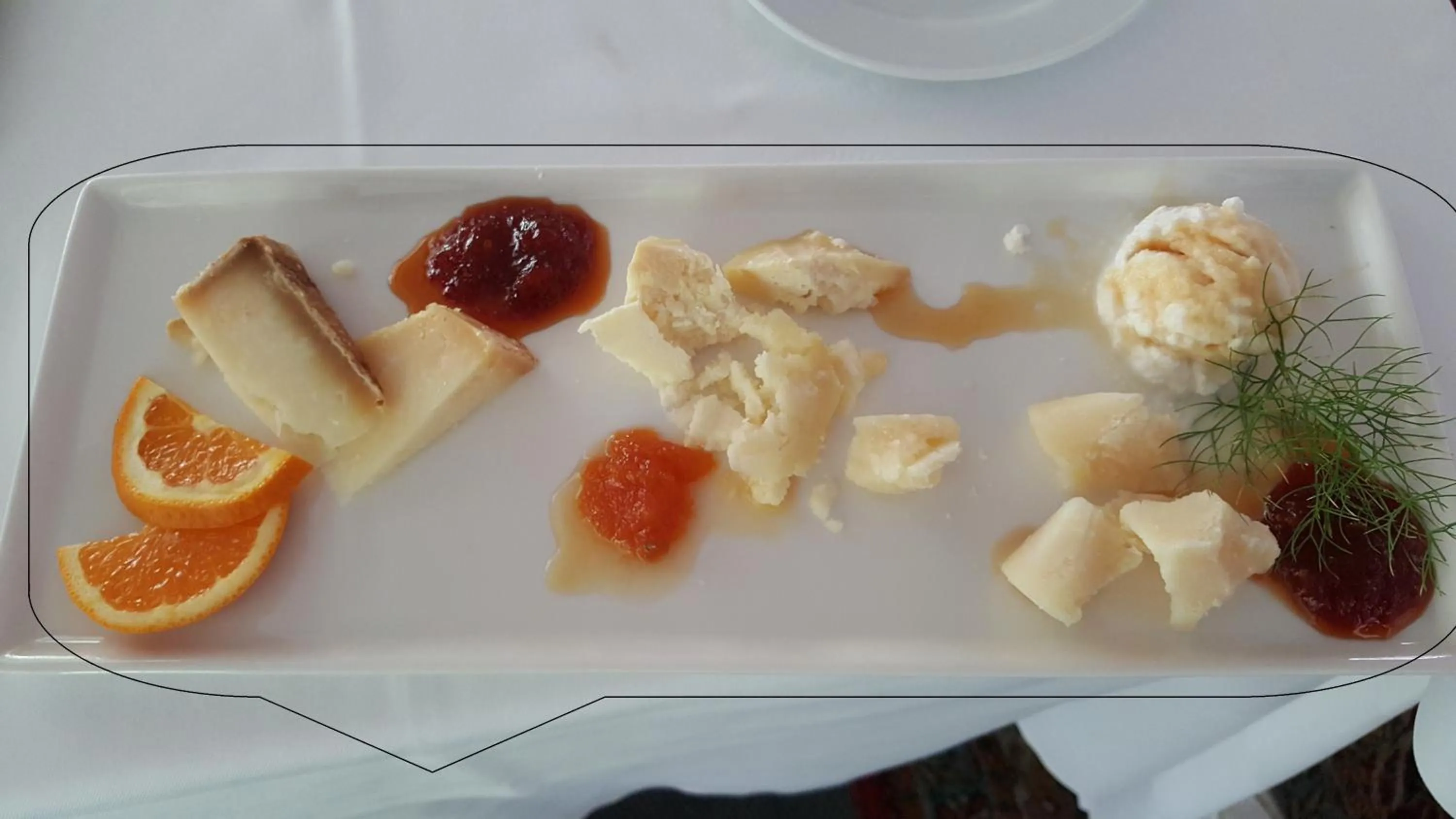 Restaurant/places to eat in Hotel Augustus