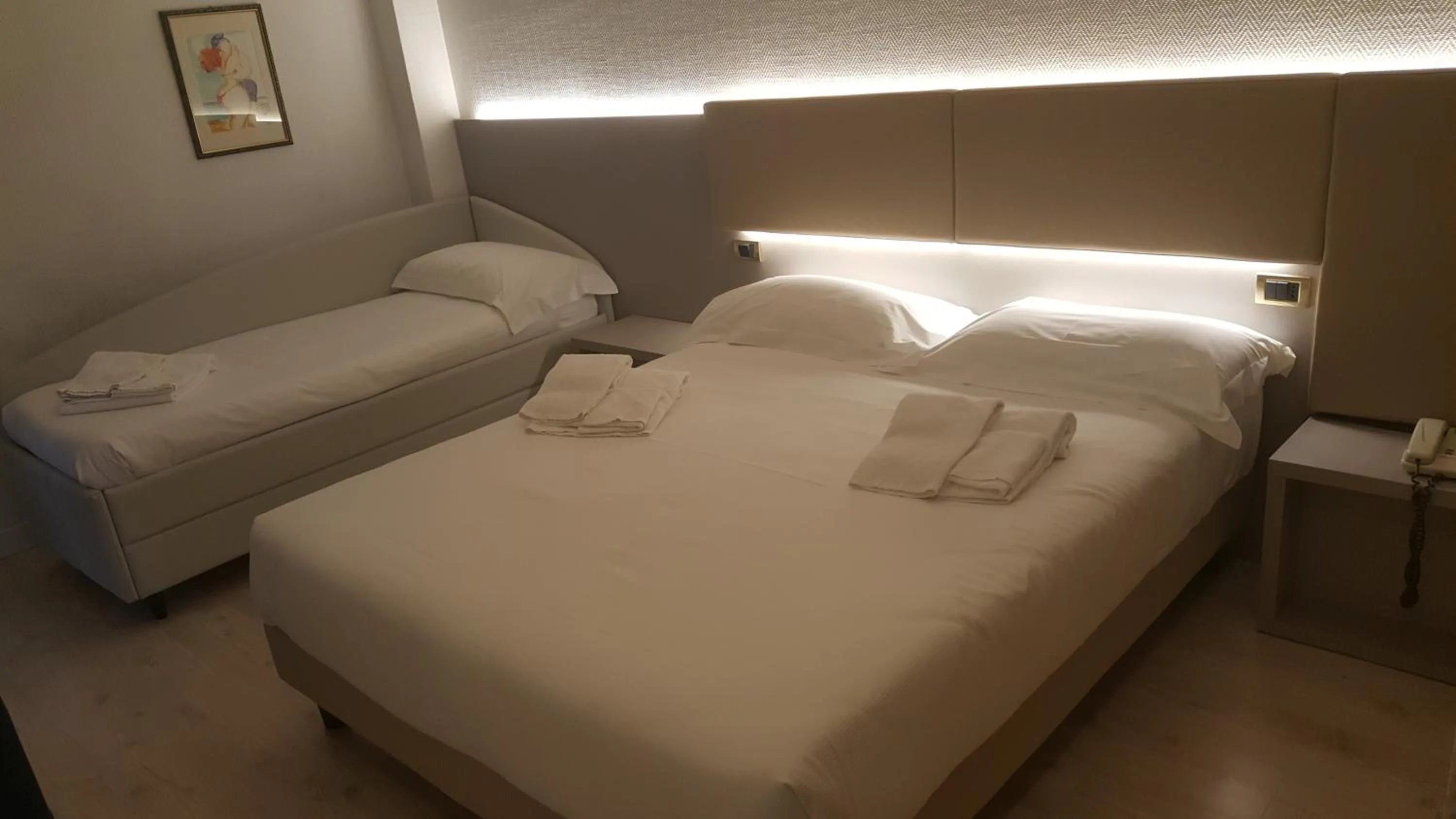 Bed in Hotel Augustus