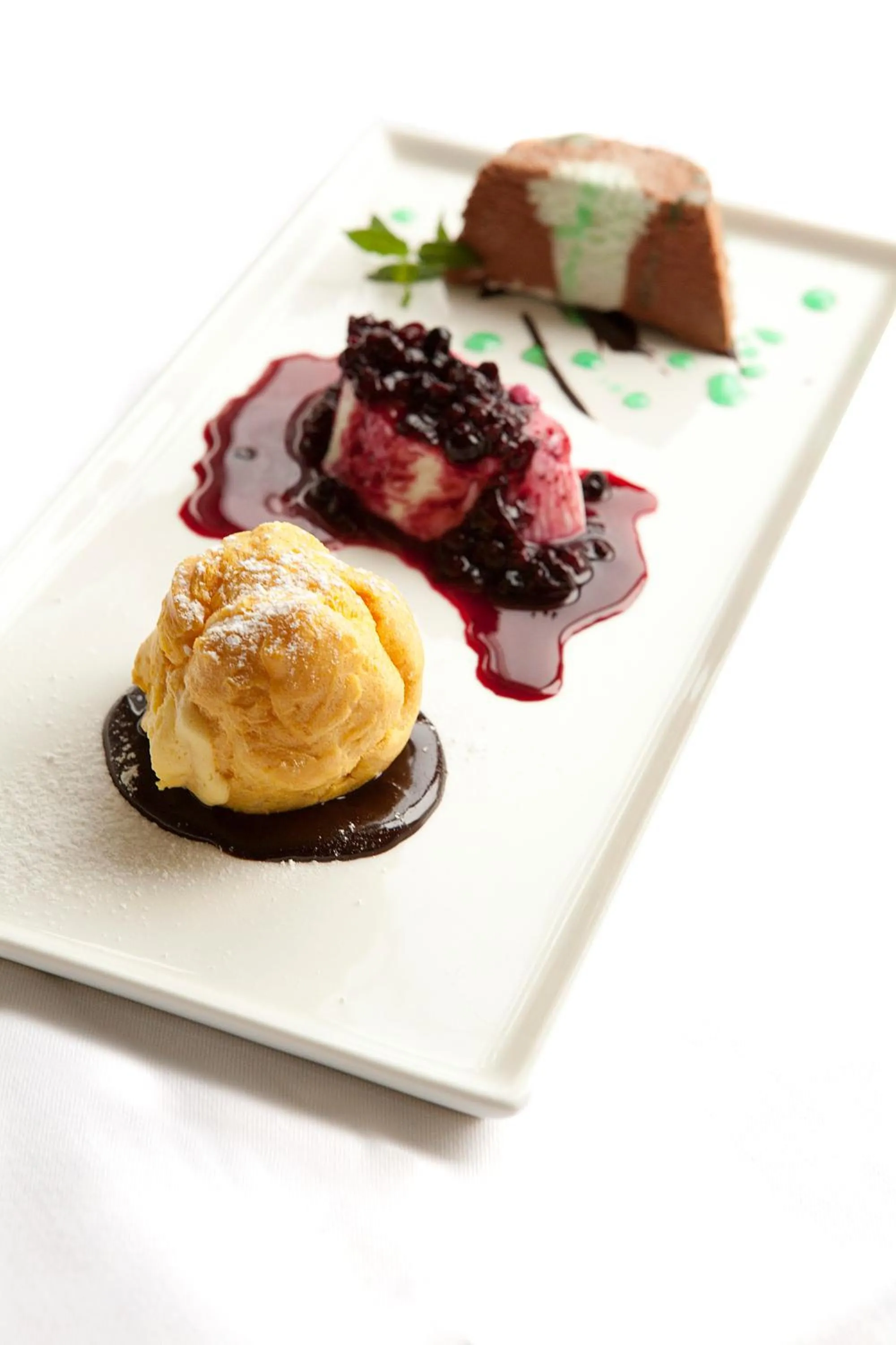 Restaurant/places to eat in Hotel Augustus