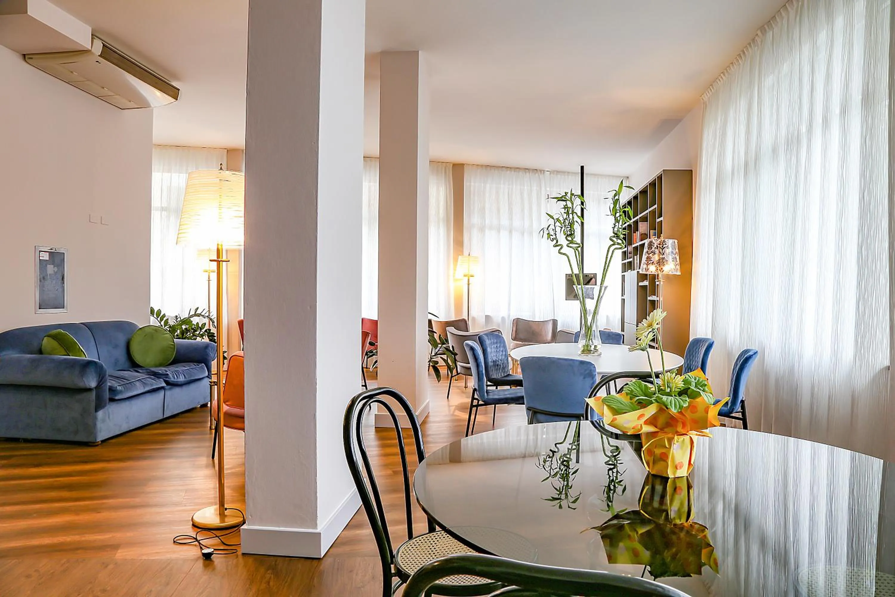 Communal lounge/ TV room in Hotel Augustus