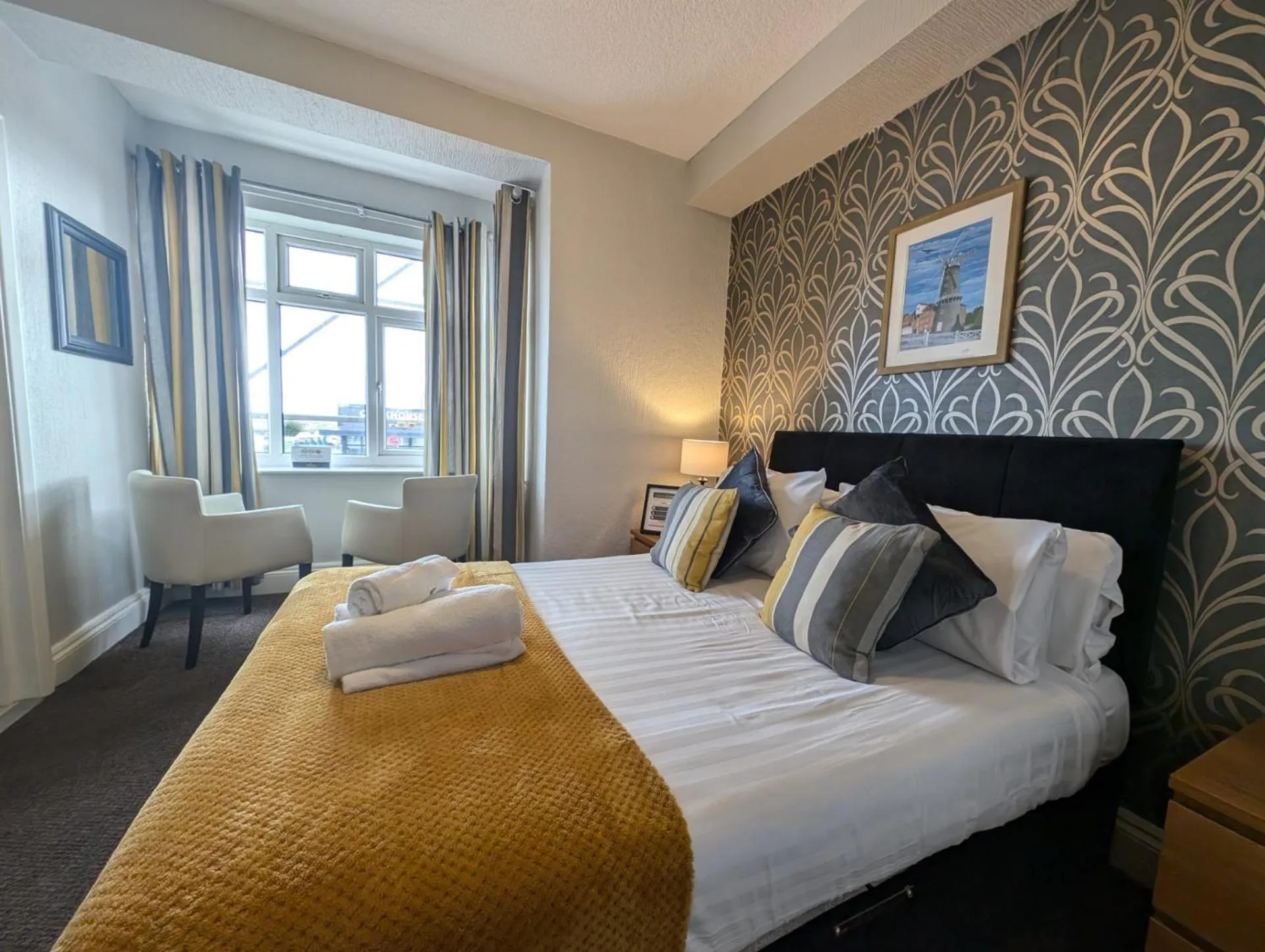 Bedroom, Bed in Coasters Holiday Apartments